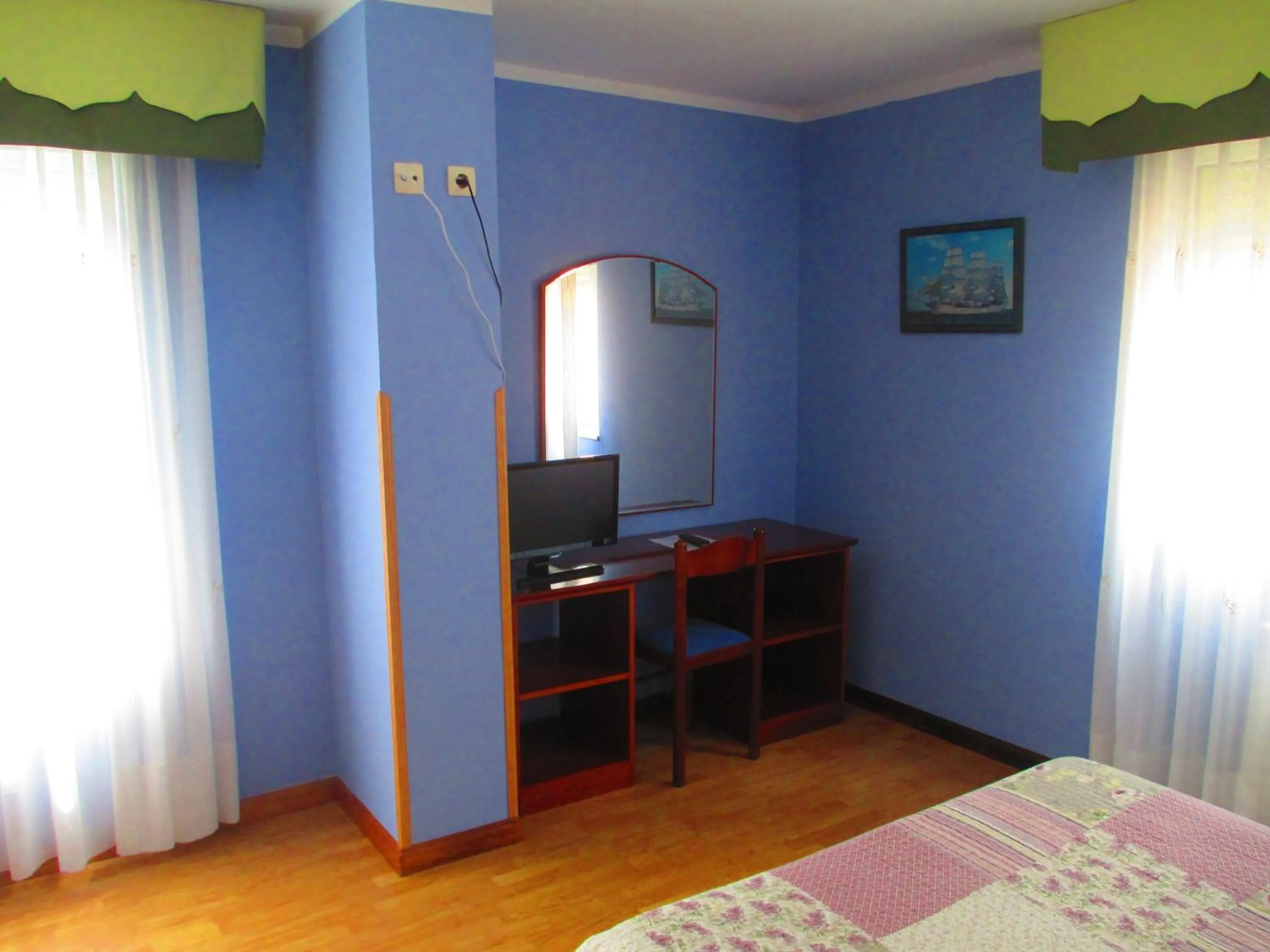 Photo of the whole room in Hotel Brisas del Sella