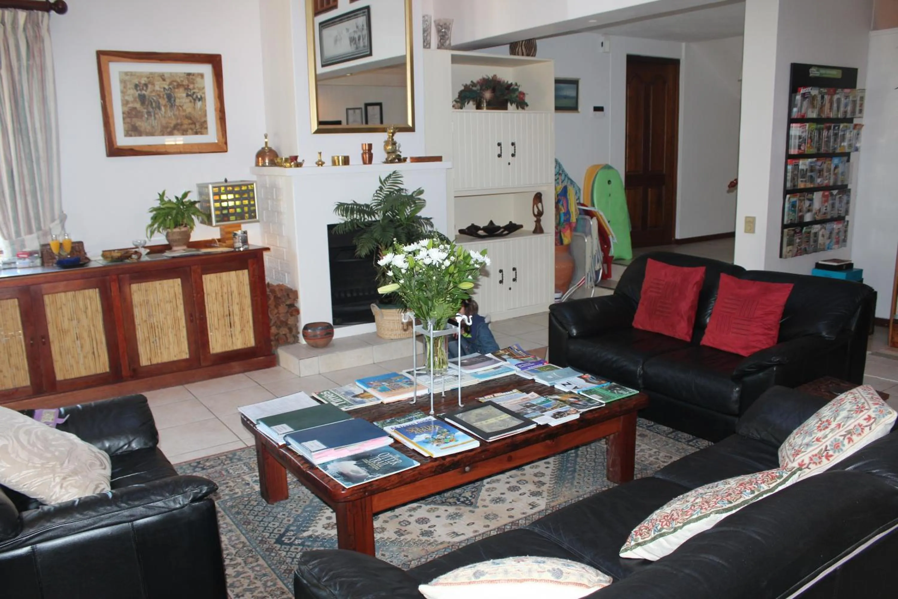 Living room in Bayside Lodge Garden Route B&B
