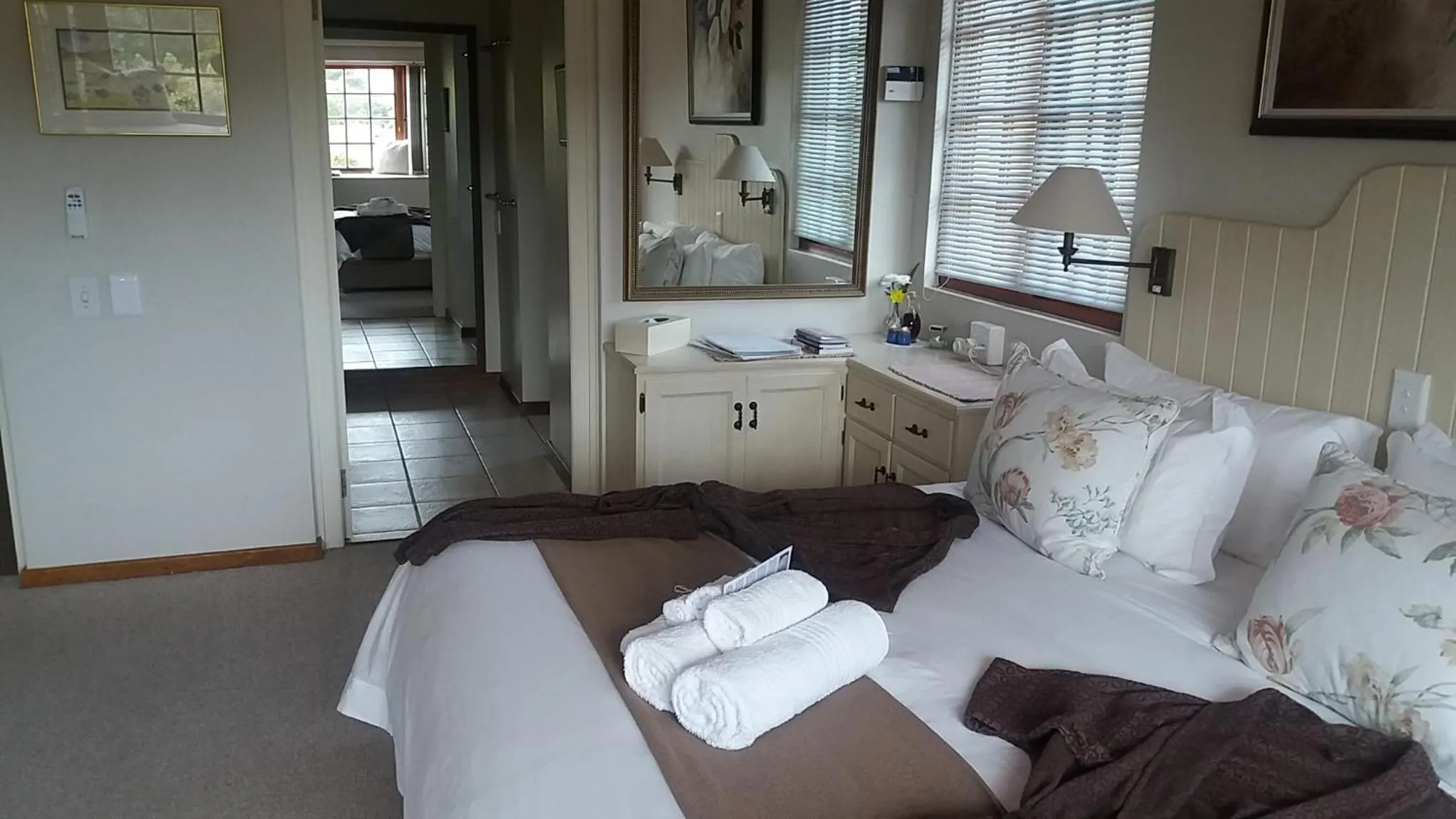 Photo of the whole room, Bed in Bayside Lodge Garden Route B&B
