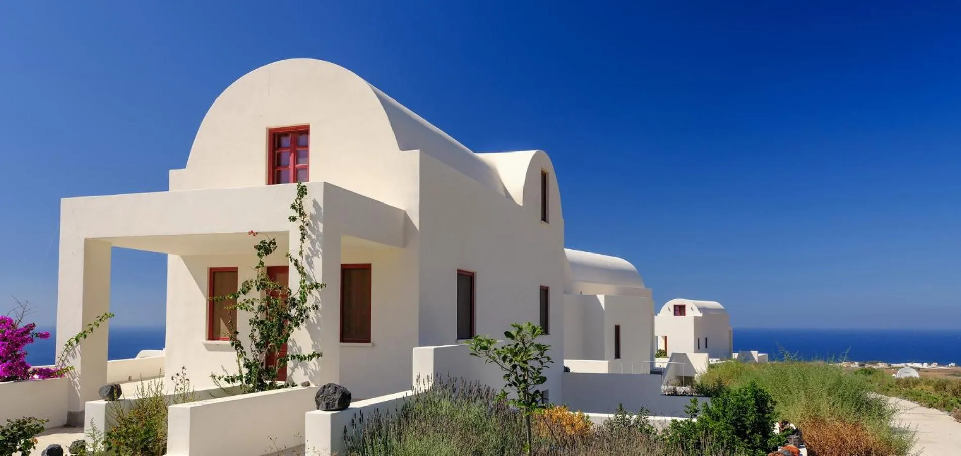 Property building in Aplada Suites