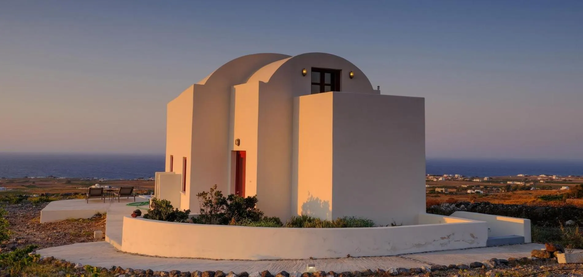 Property building in Aplada Suites