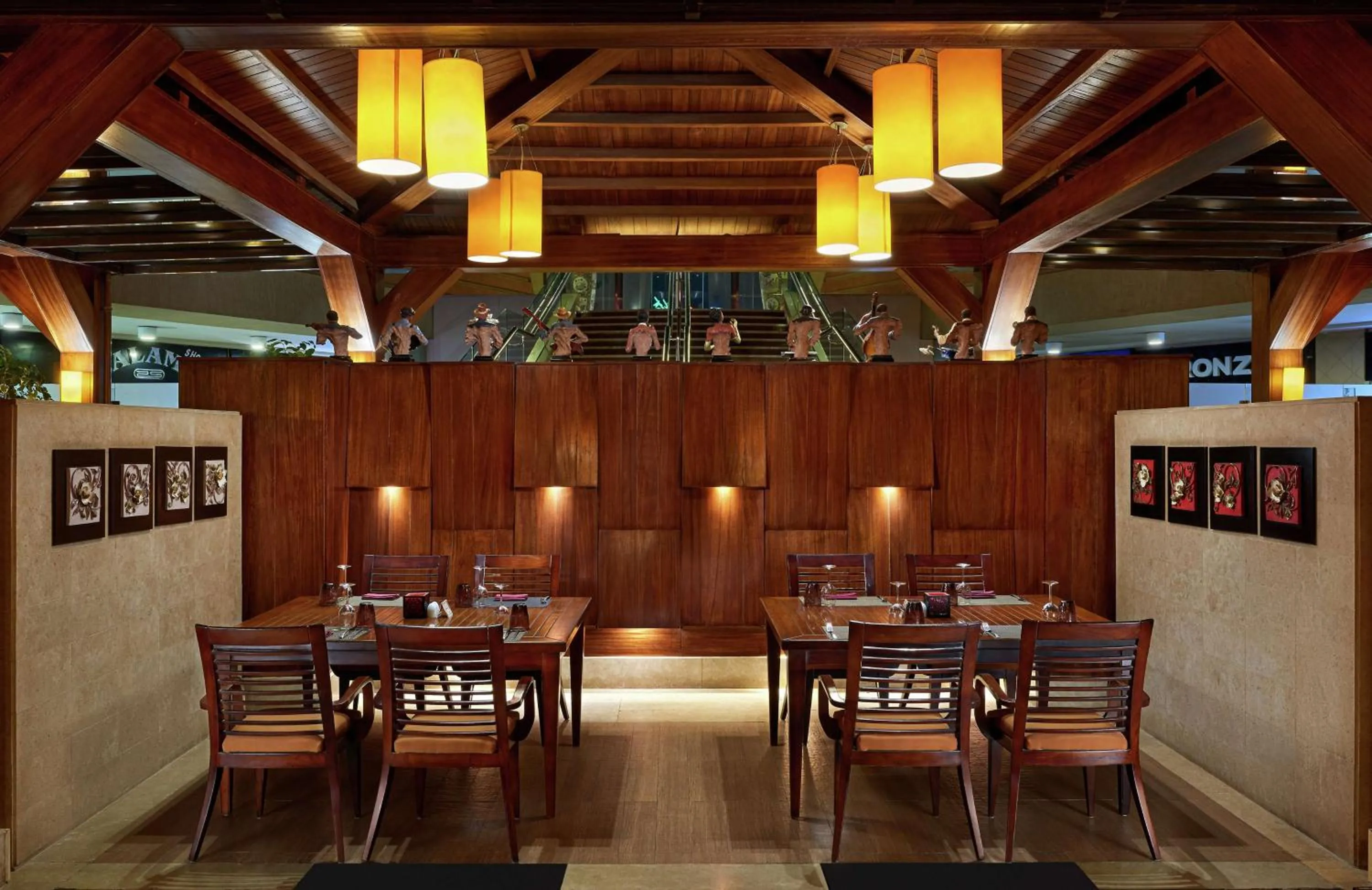 Restaurant/places to eat in Hilton Alexandria Green Plaza