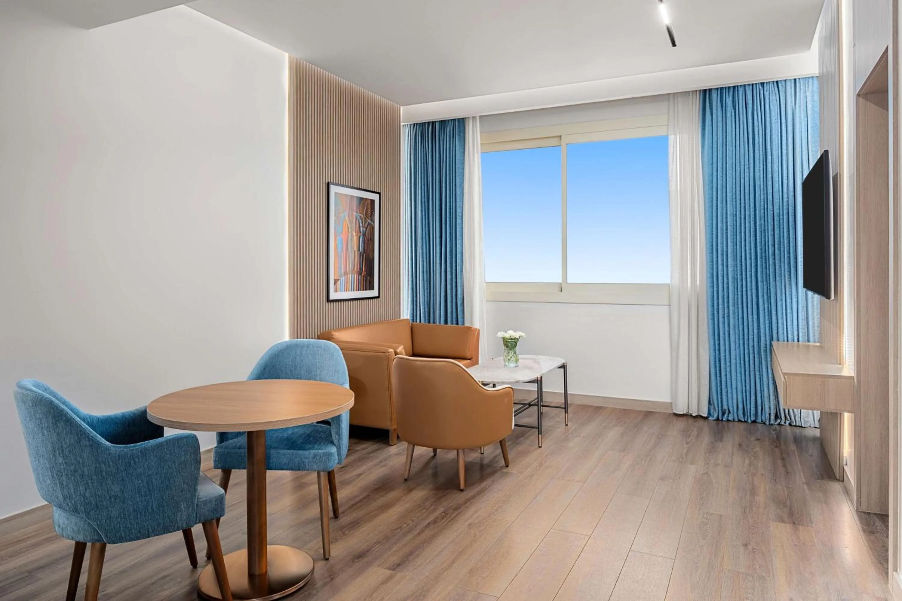 Living room in Hilton Alexandria Green Plaza