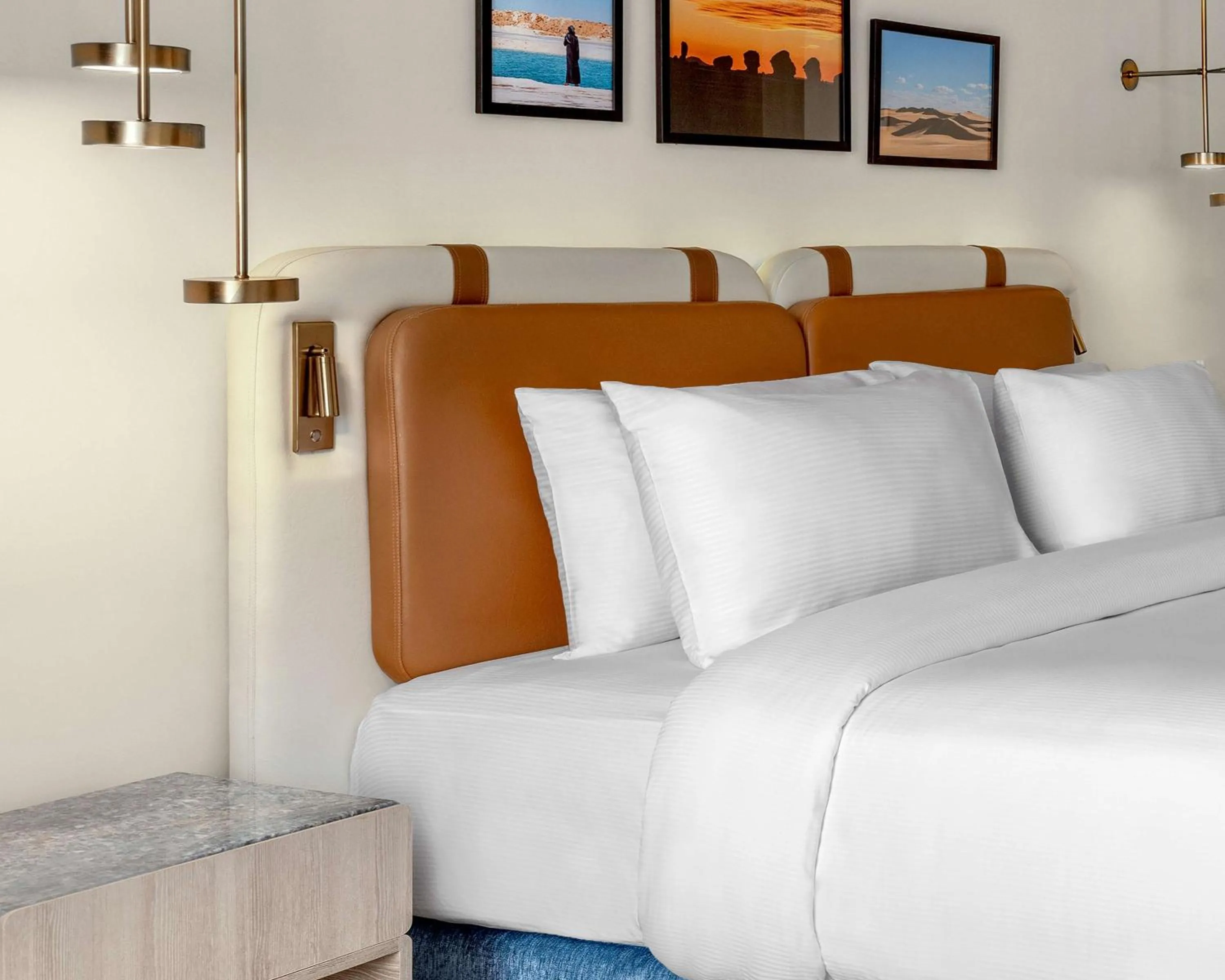 Bed in Hilton Alexandria Green Plaza