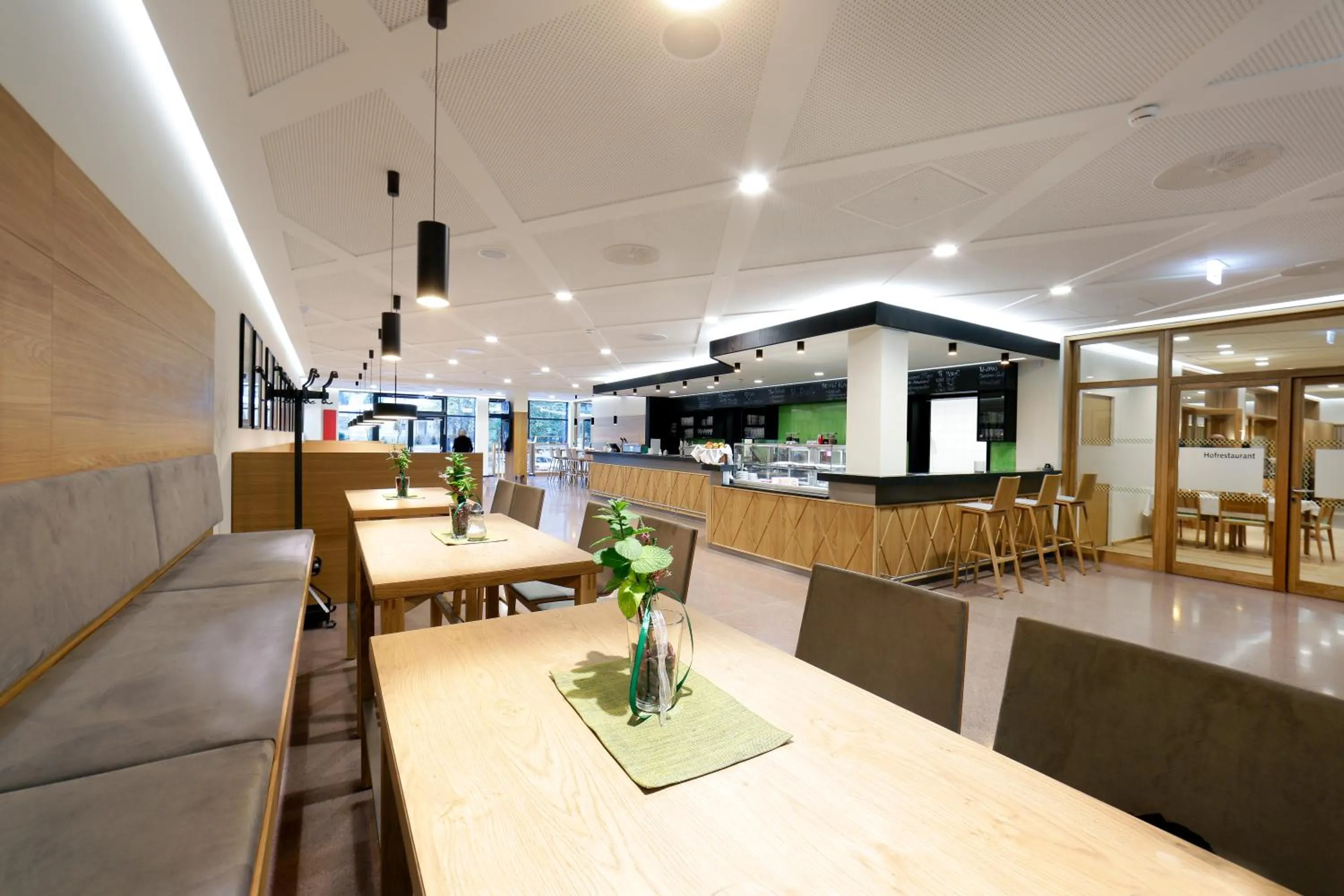 Lounge or bar in Hotel Steiermarkhof Graz - Aus Holz gebaut, von Hügeln geküsst