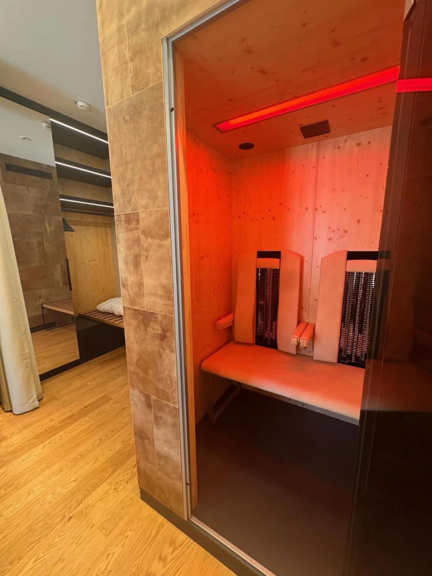 Sauna in Hotel Steiermarkhof Graz - Aus Holz gebaut, von Hügeln geküsst