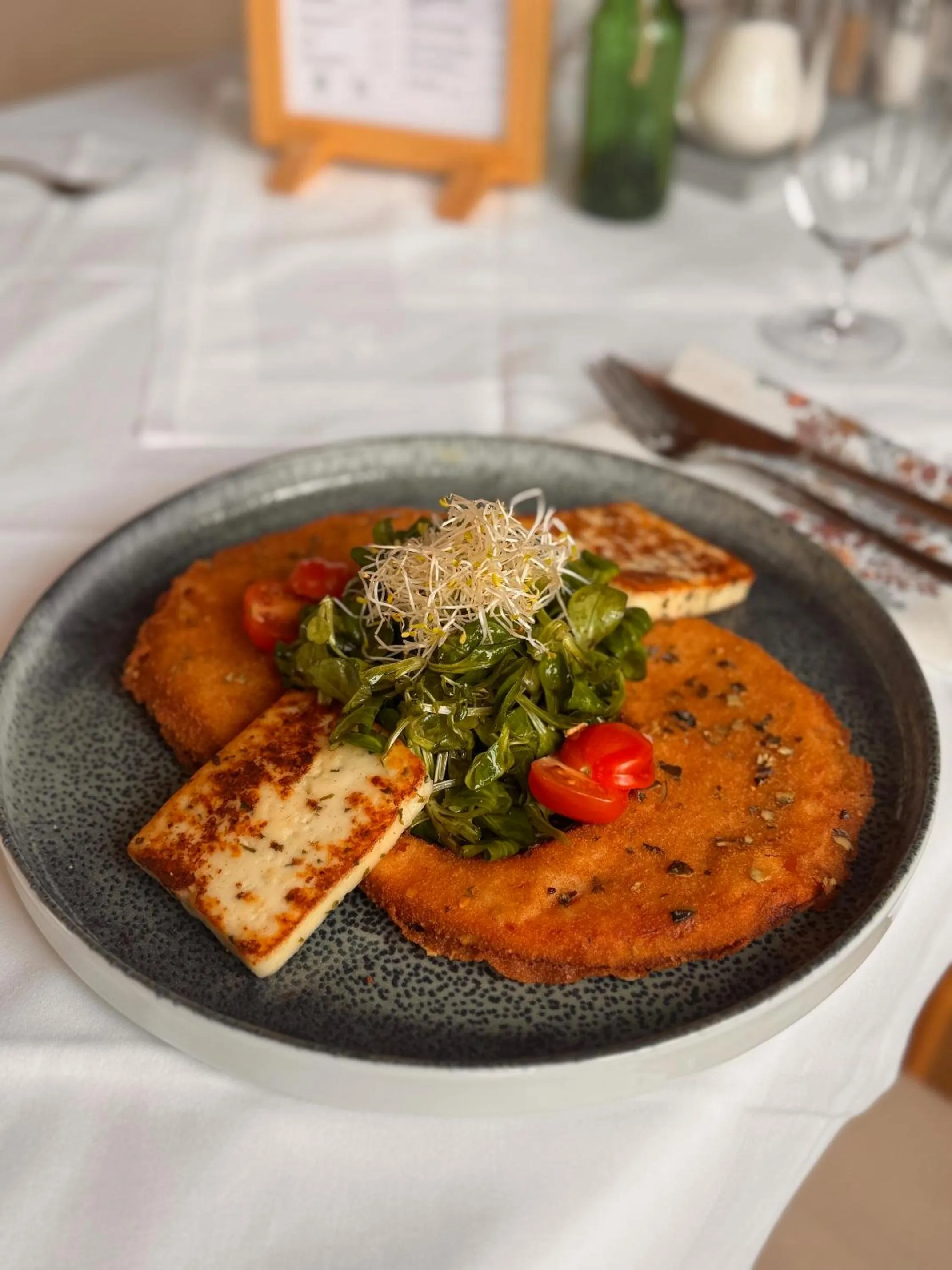 Restaurant/places to eat in Hotel Steiermarkhof Graz - Aus Holz gebaut, von Hügeln geküsst