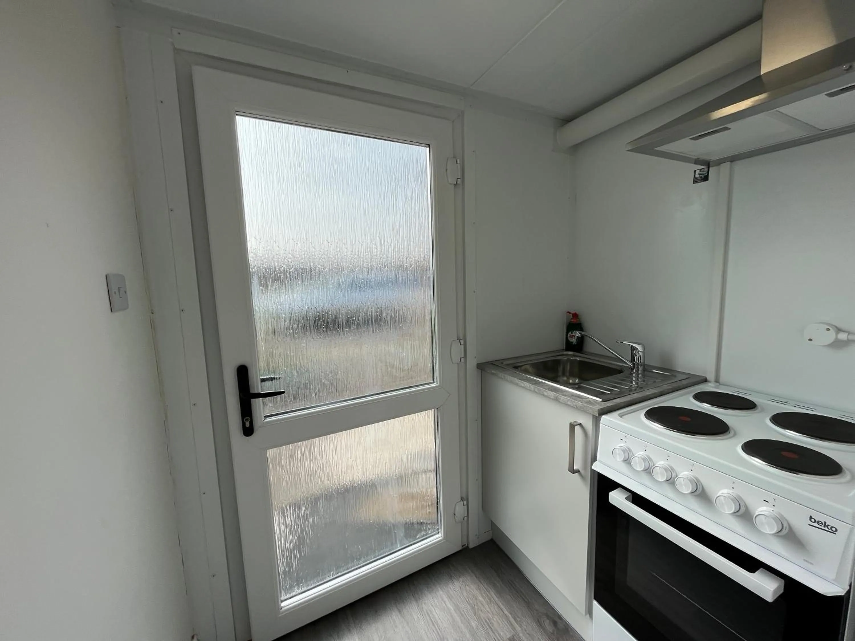 Kitchen or kitchenette in The Ship Inn - Self Catering Accommodation