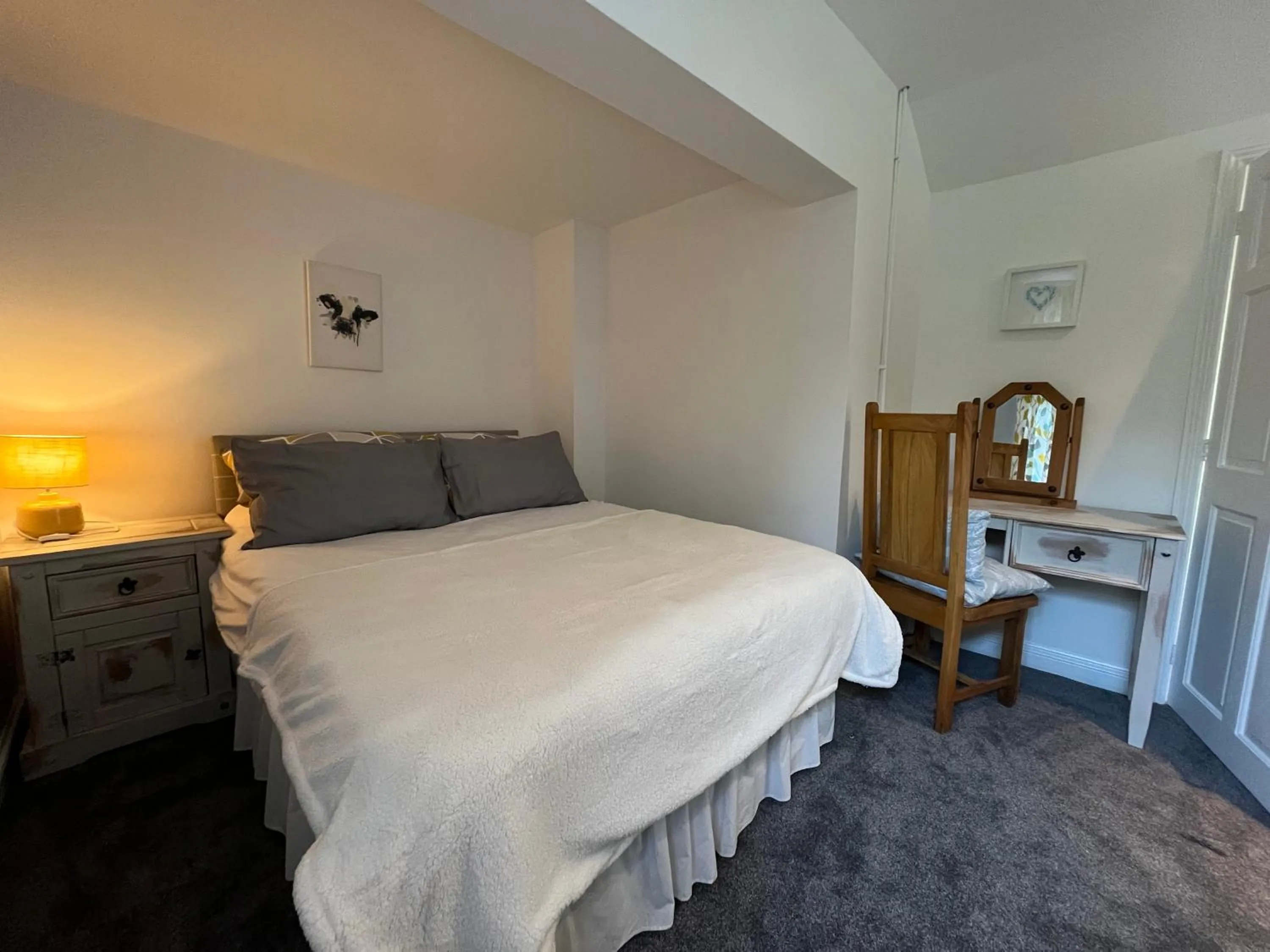 Bed in The Ship Inn - Self Catering Accommodation