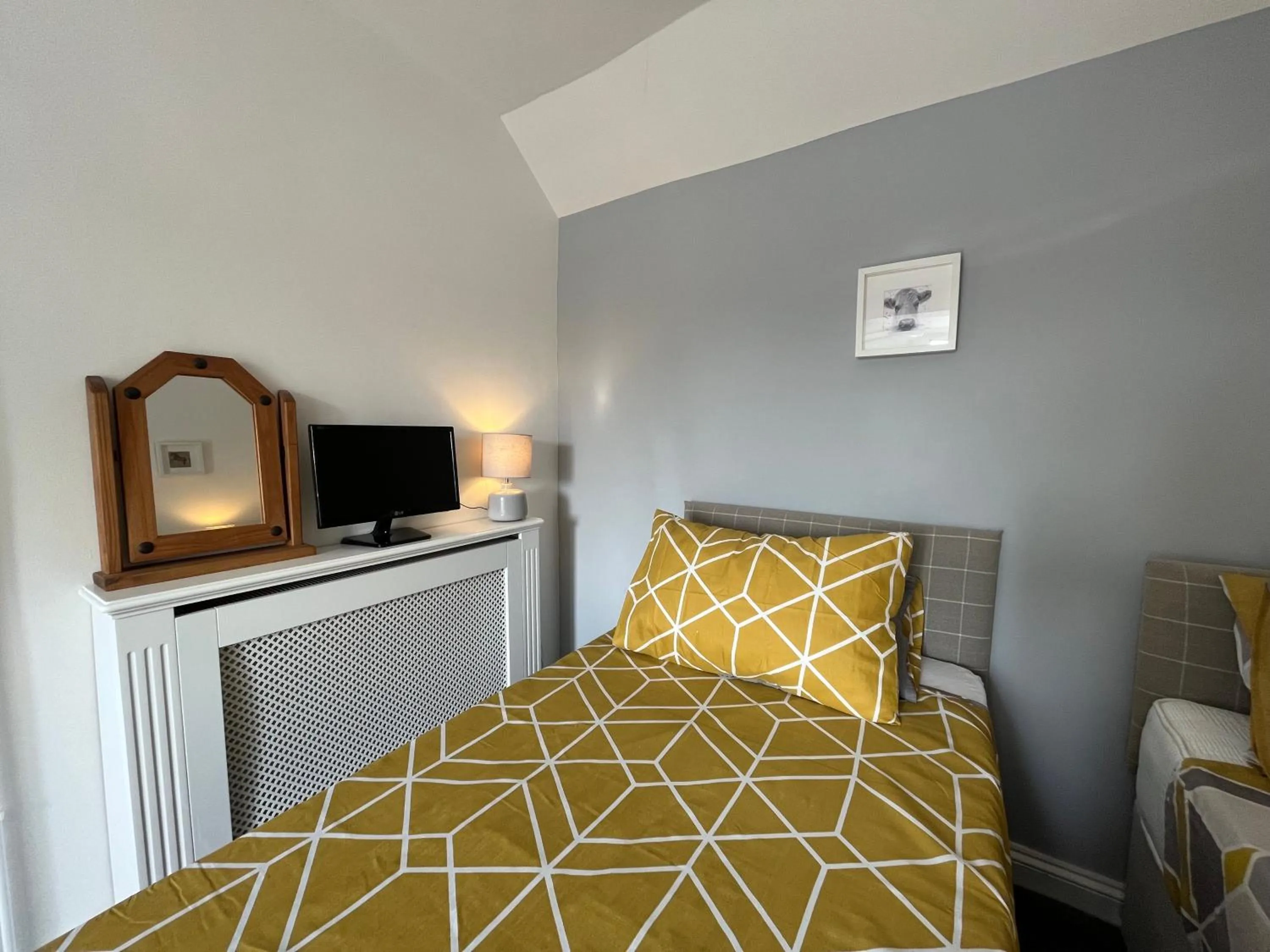 Bed in The Ship Inn - Self Catering Accommodation