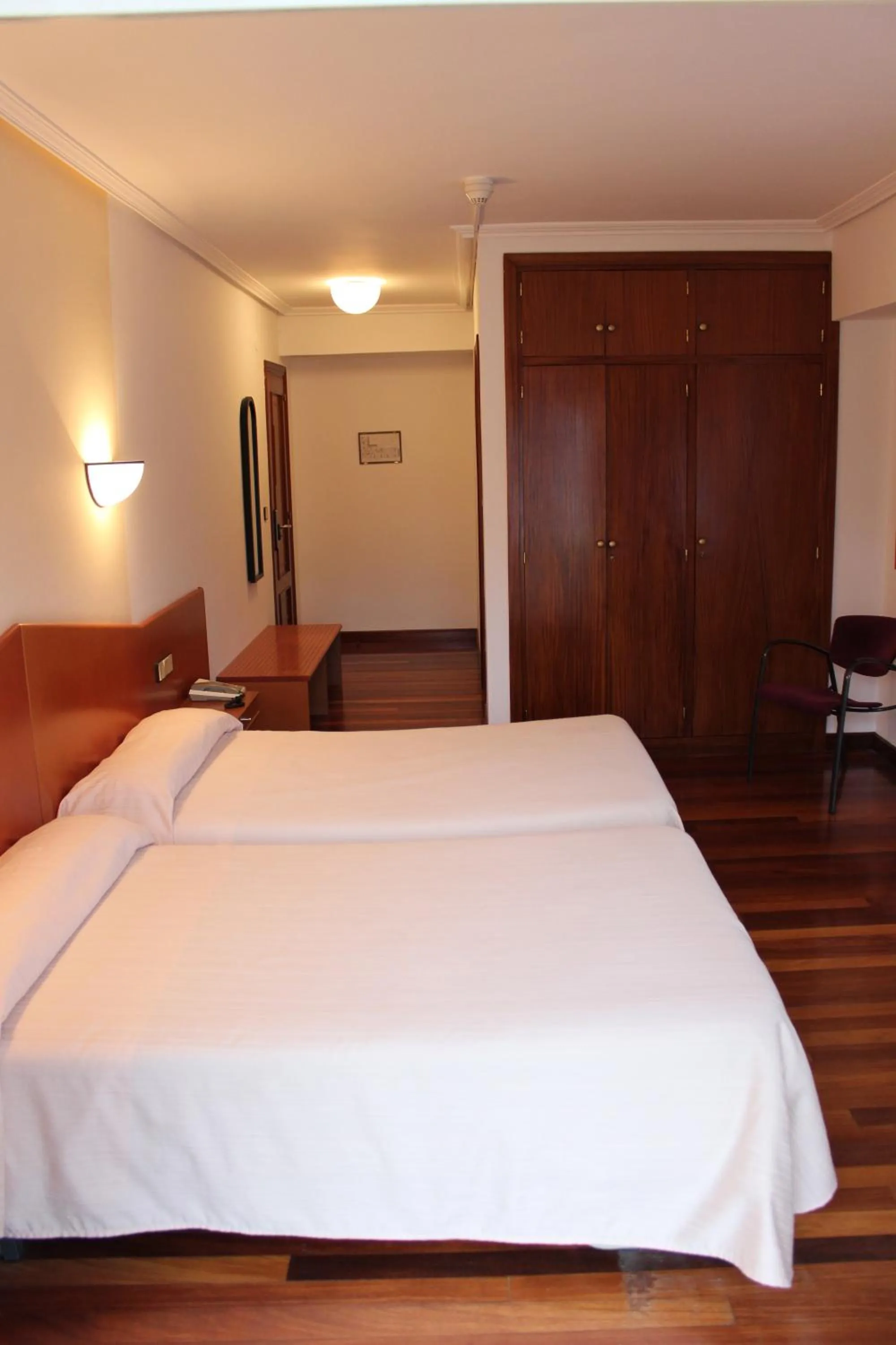 Photo of the whole room, Bed in Hotel Sindika
