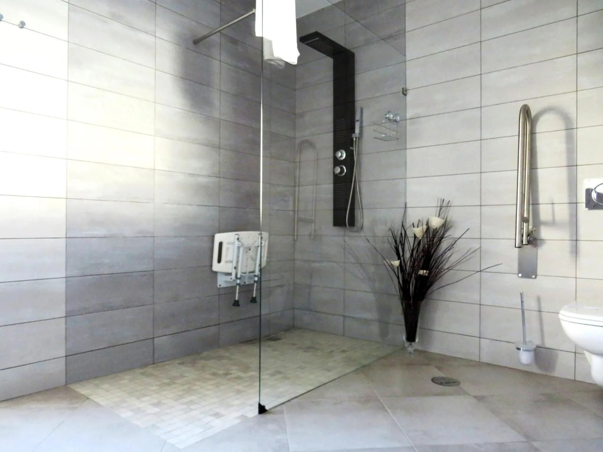 Toilet in Carvoeiro B&B and SPA