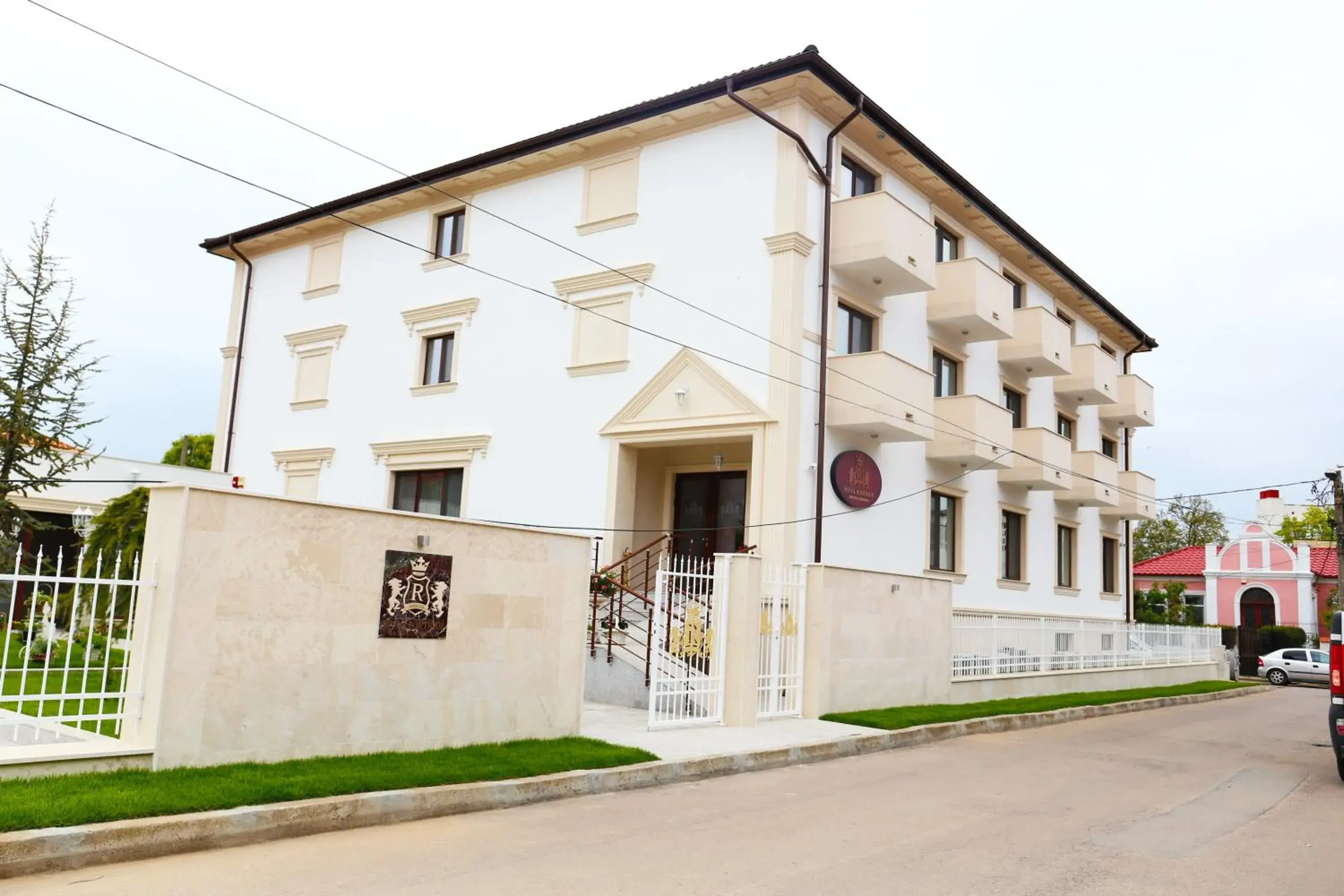 Royal Boutique Mangalia Breeze Royal Boutique Mangalia Breeze