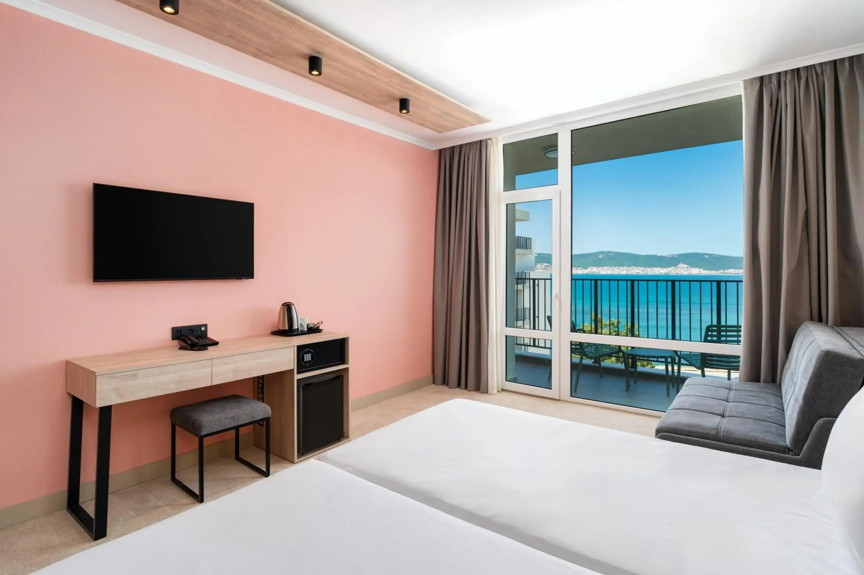 Bed in Festa Panorama Hotel Bed in Festa Panorama Hotel