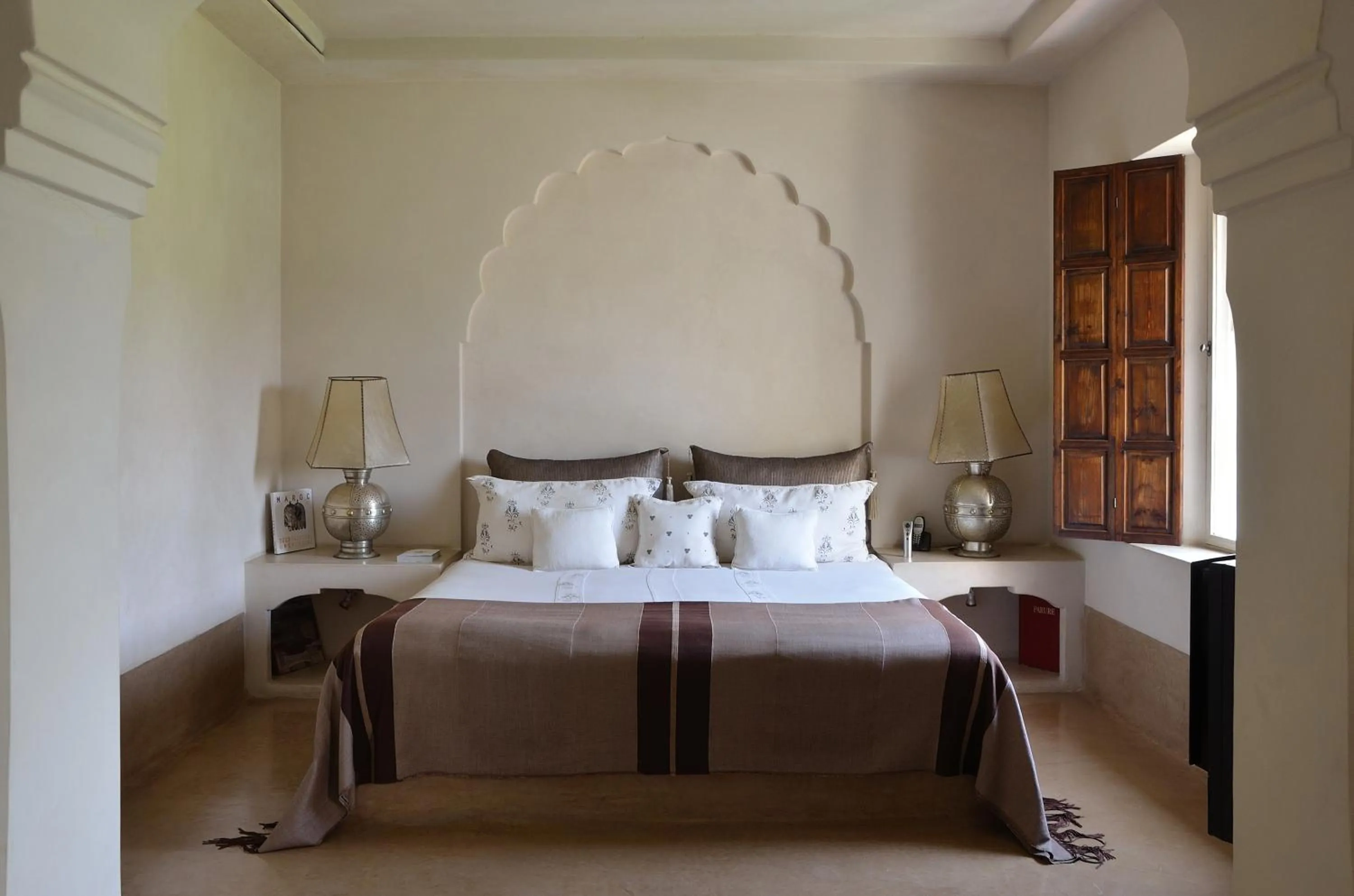 Bed in Ksar Char-Bagh Small Luxury Hotels