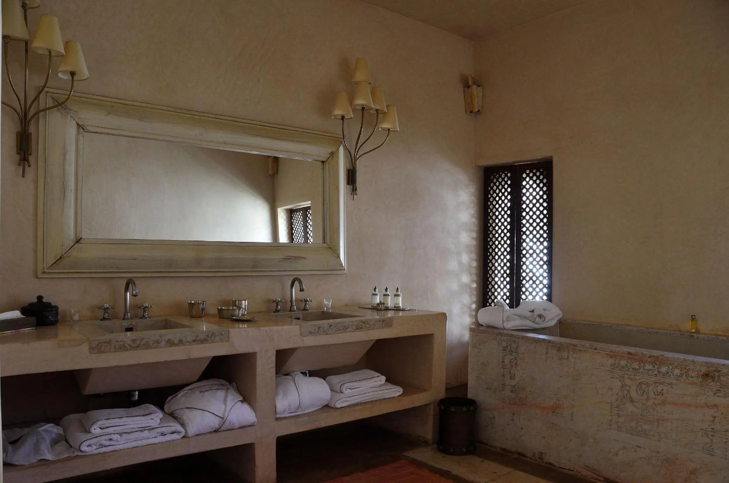 Bathroom in Ksar Char-Bagh Small Luxury Hotels