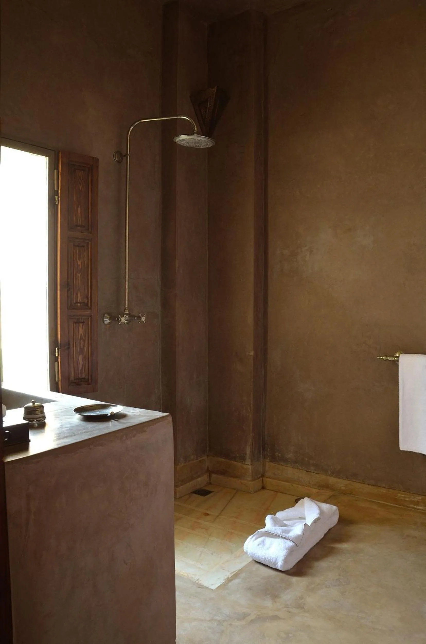 Shower in Ksar Char-Bagh Small Luxury Hotels