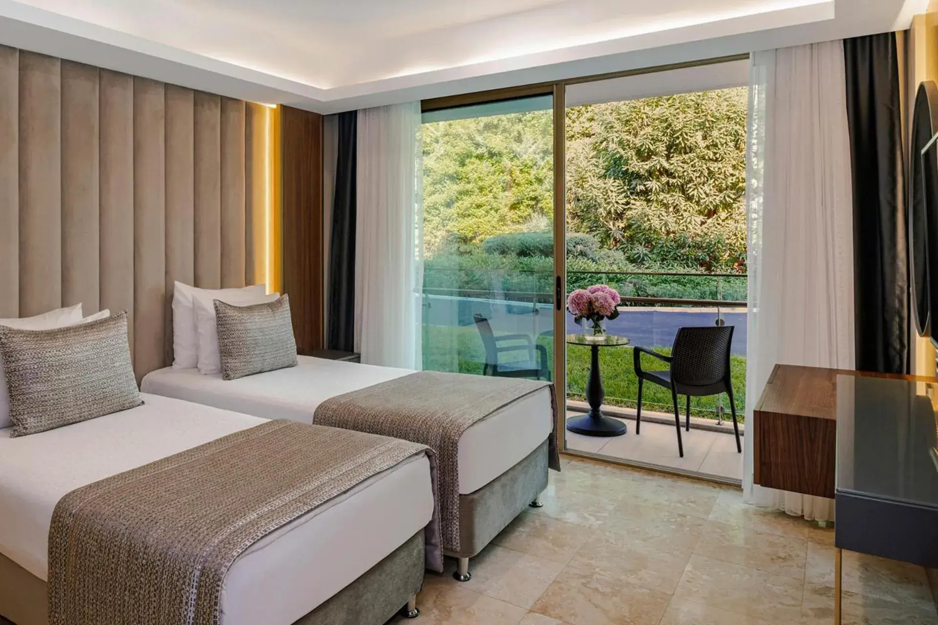 Photo of the whole room, Bed in Vogue Hotel Supreme Bodrum Photo of the whole room, Bed in Vogue Hotel Supreme Bodrum