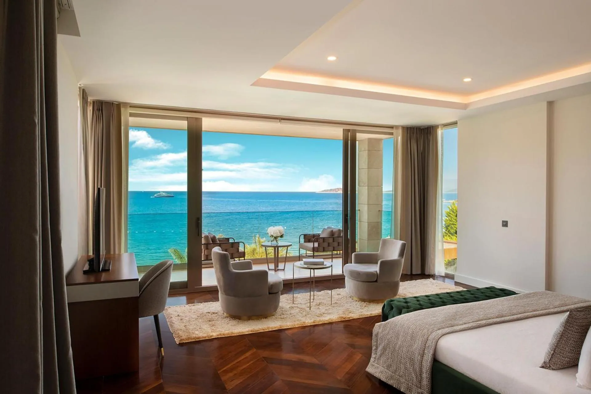 Photo of the whole room, Bed in Vogue Hotel Supreme Bodrum