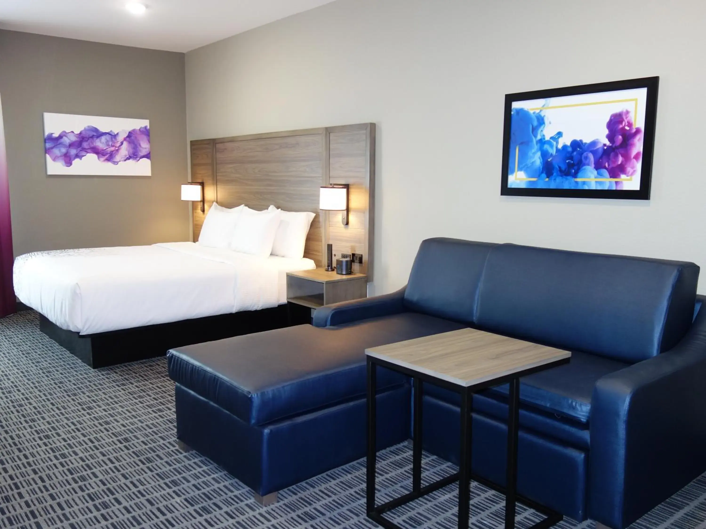 Communal lounge/ TV room, Bed in La Quinta by Wyndham San Antonio Alamo City Communal lounge/ TV room, Bed in La Quinta by Wyndham San Antonio Alamo City