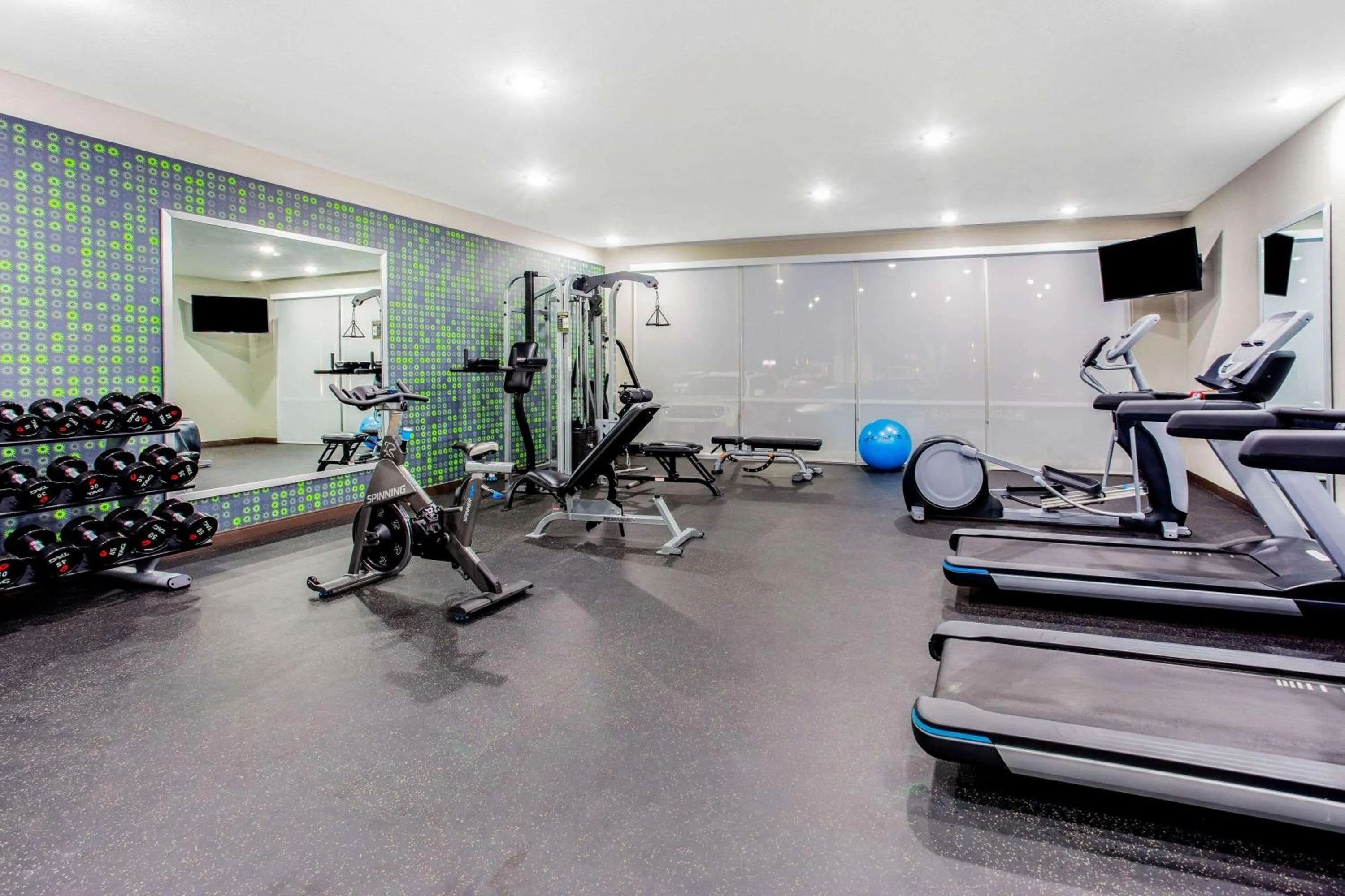 Fitness centre/facilities in La Quinta by Wyndham San Antonio Alamo City