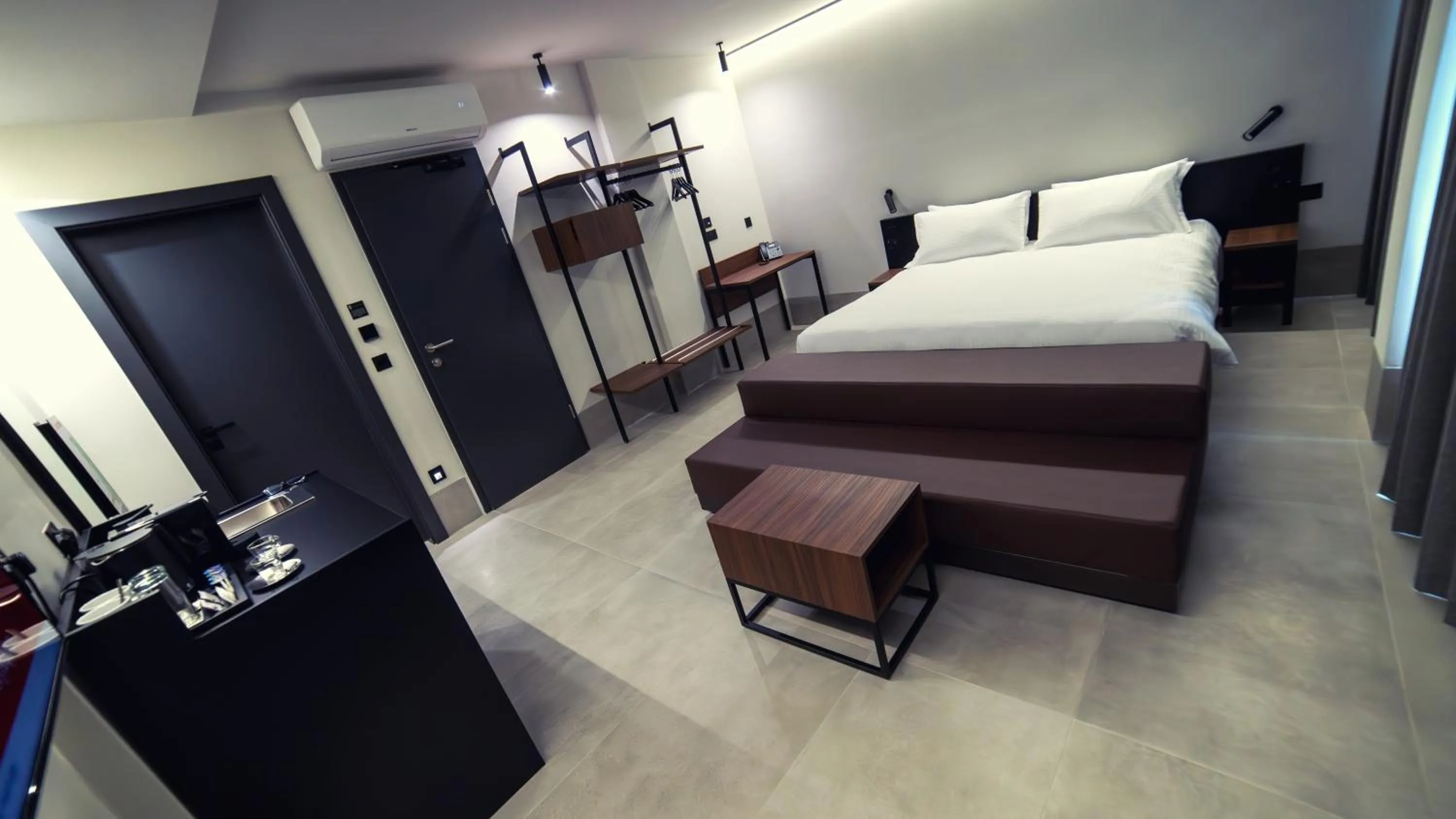 Photo of the whole room, Bed in Onyx Hotel