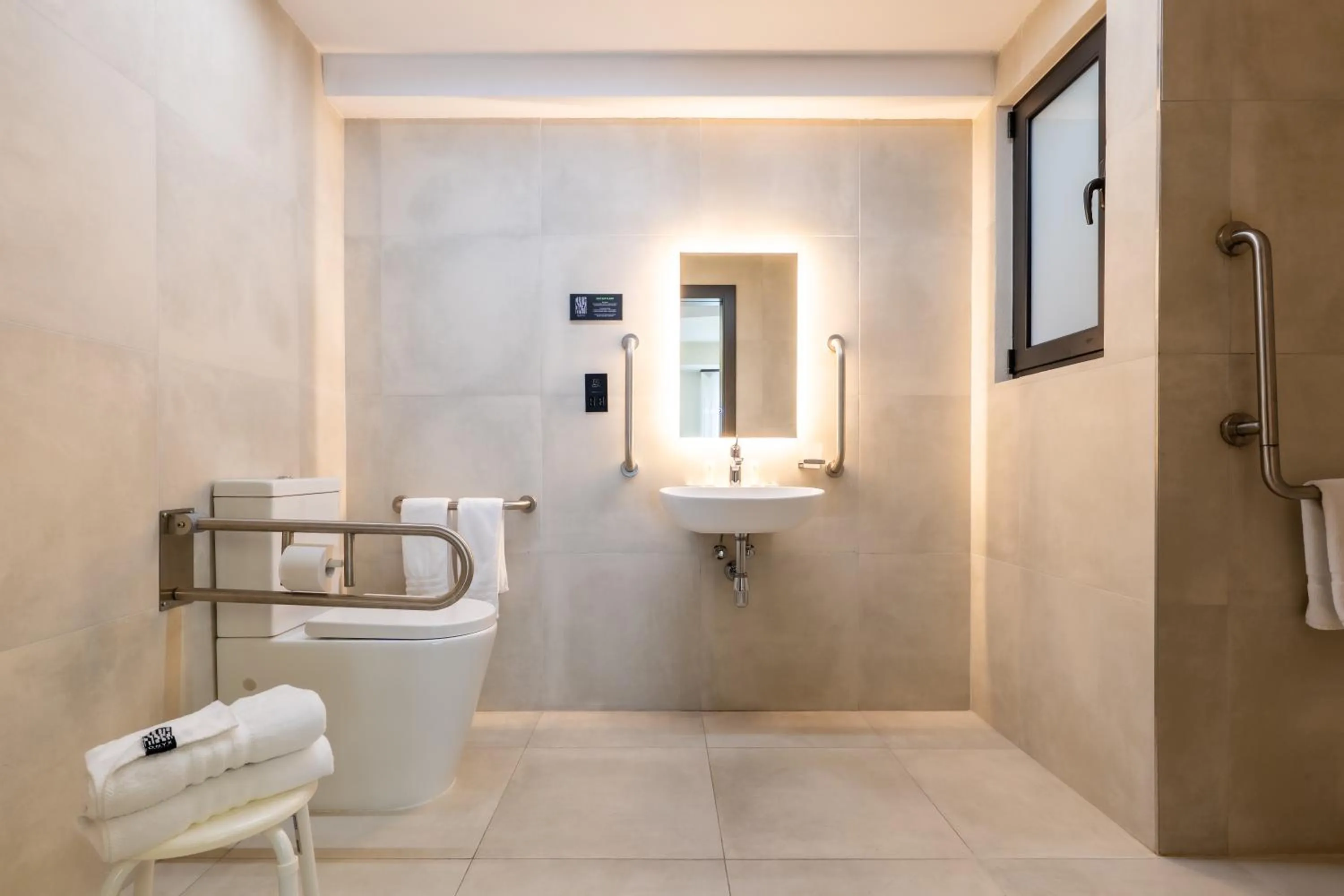 acessibility in Onyx Hotel