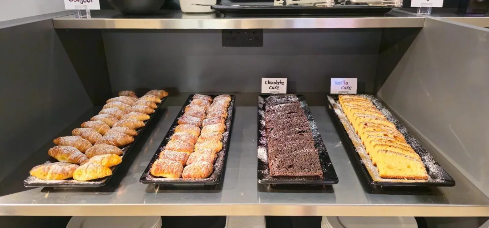 Buffet breakfast in Onyx Suites & Apartments Buffet breakfast in Onyx Suites & Apartments