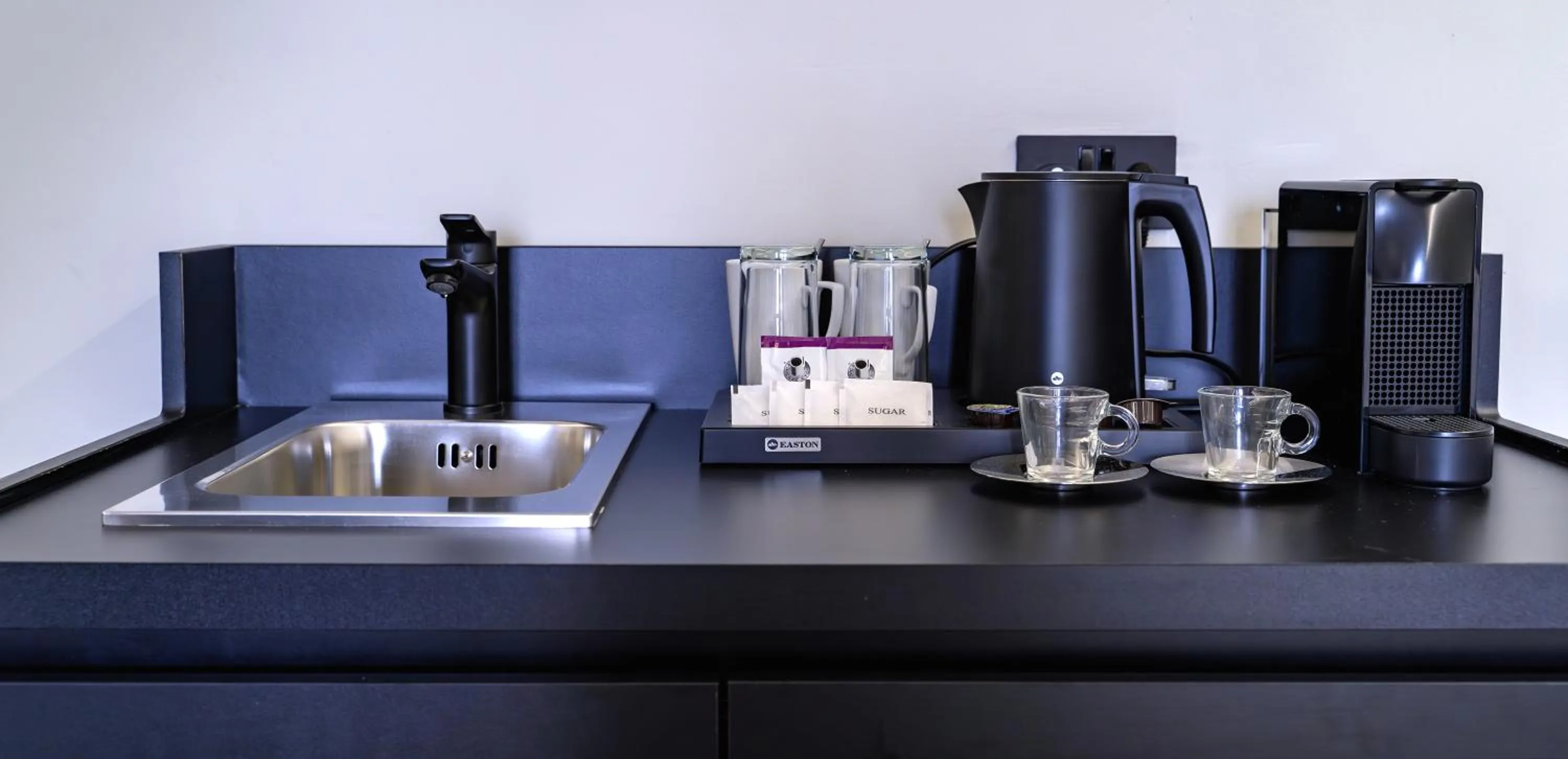 Onyx Suites & Apartments