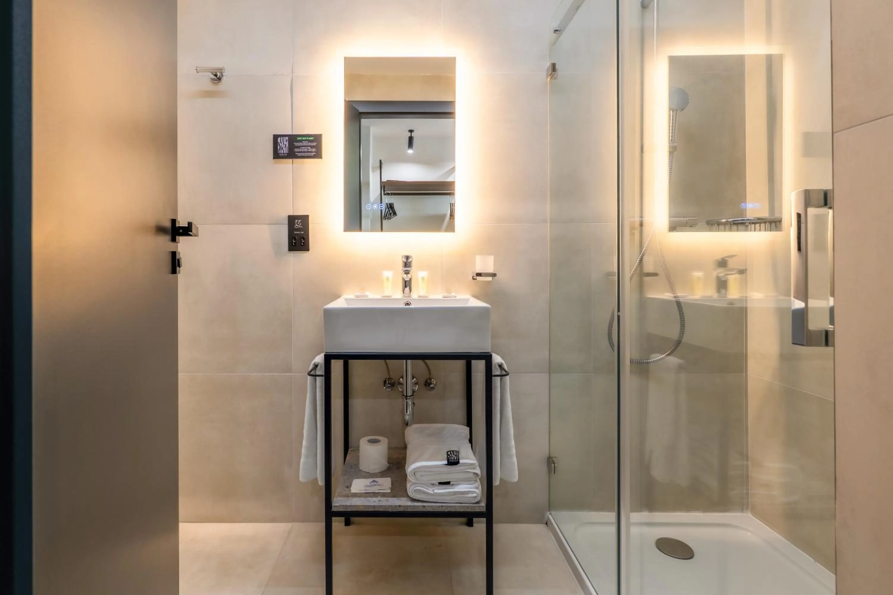 Bathroom in Onyx Hotel