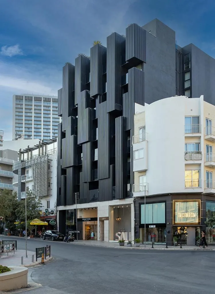 Facade/entrance in Onyx Hotel