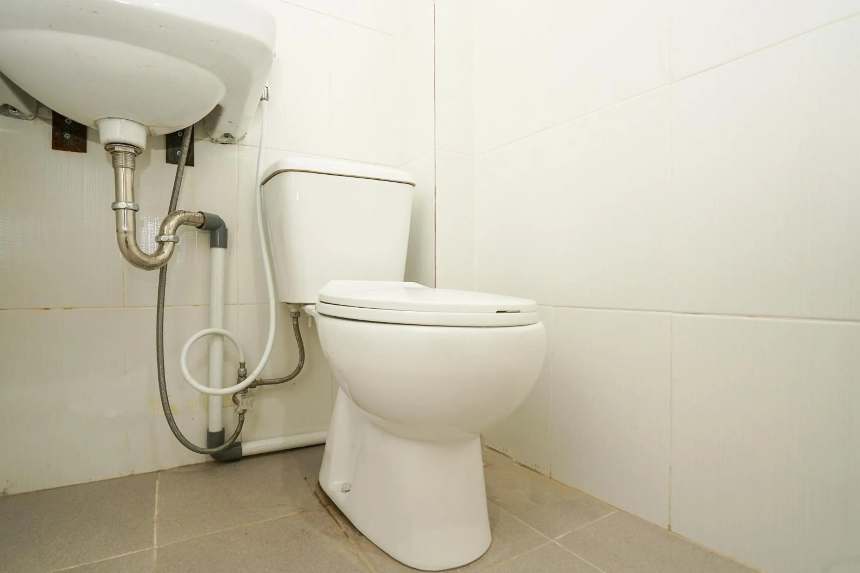 Bathroom in Hotel O Naomi Heritage