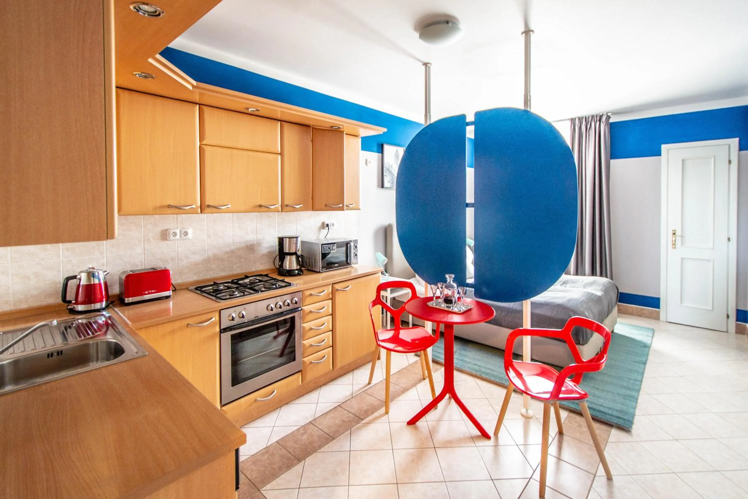 Kitchen or kitchenette in Garden Apartments