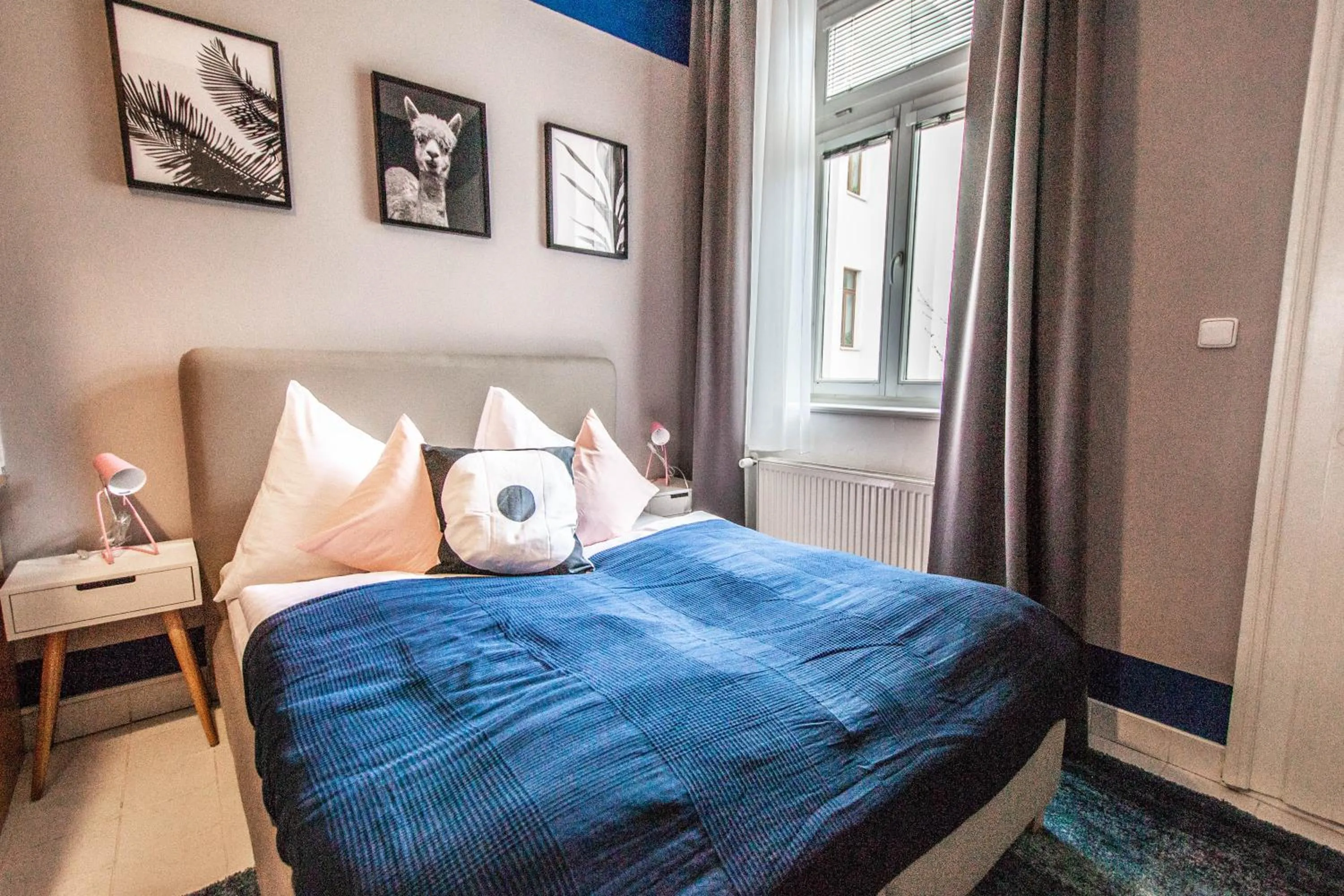 Bedroom, Bed in Garden Apartments