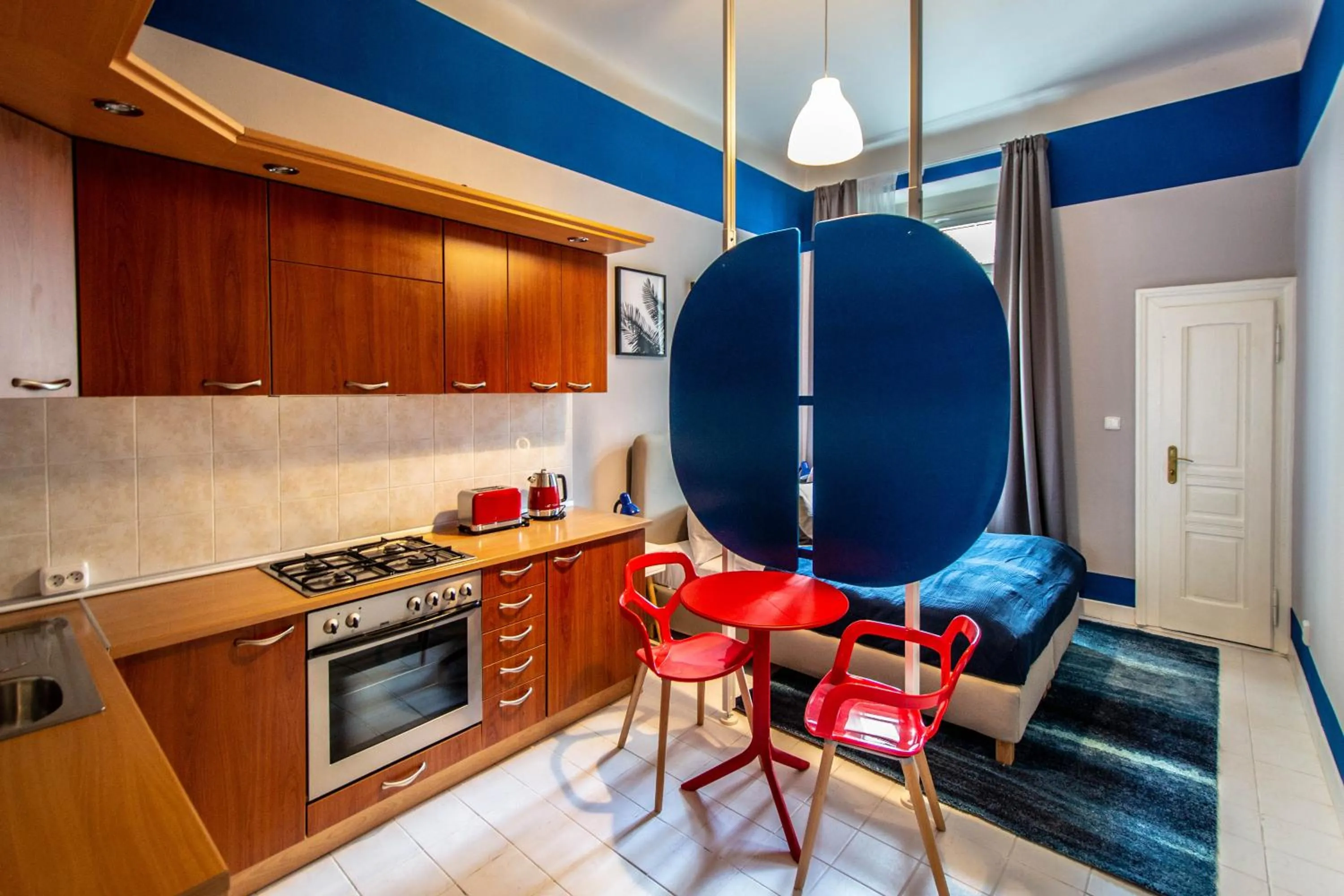 Kitchen or kitchenette in Garden Apartments