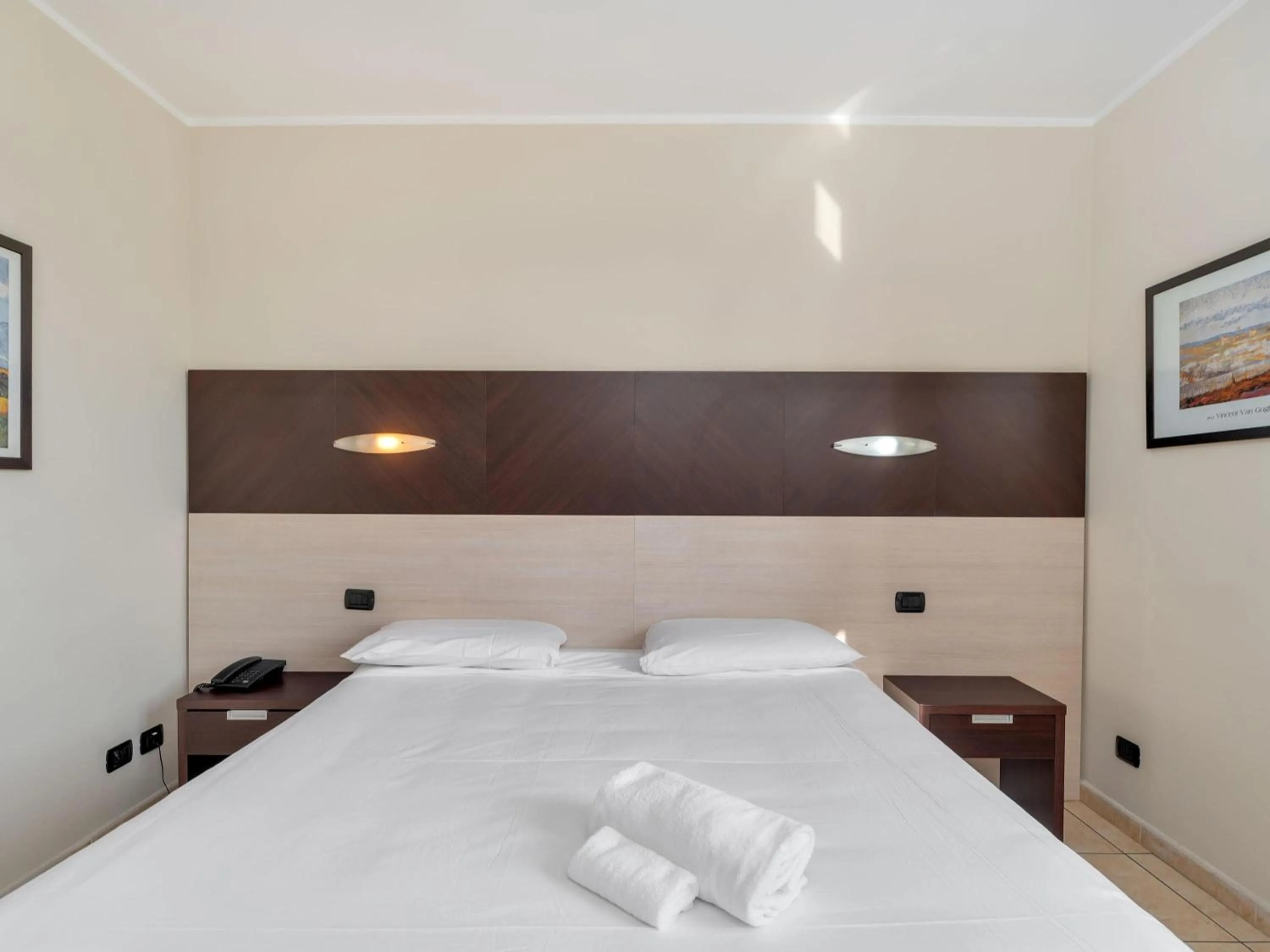 Bathroom, Bed in B&B HOTEL Settimo Torinese