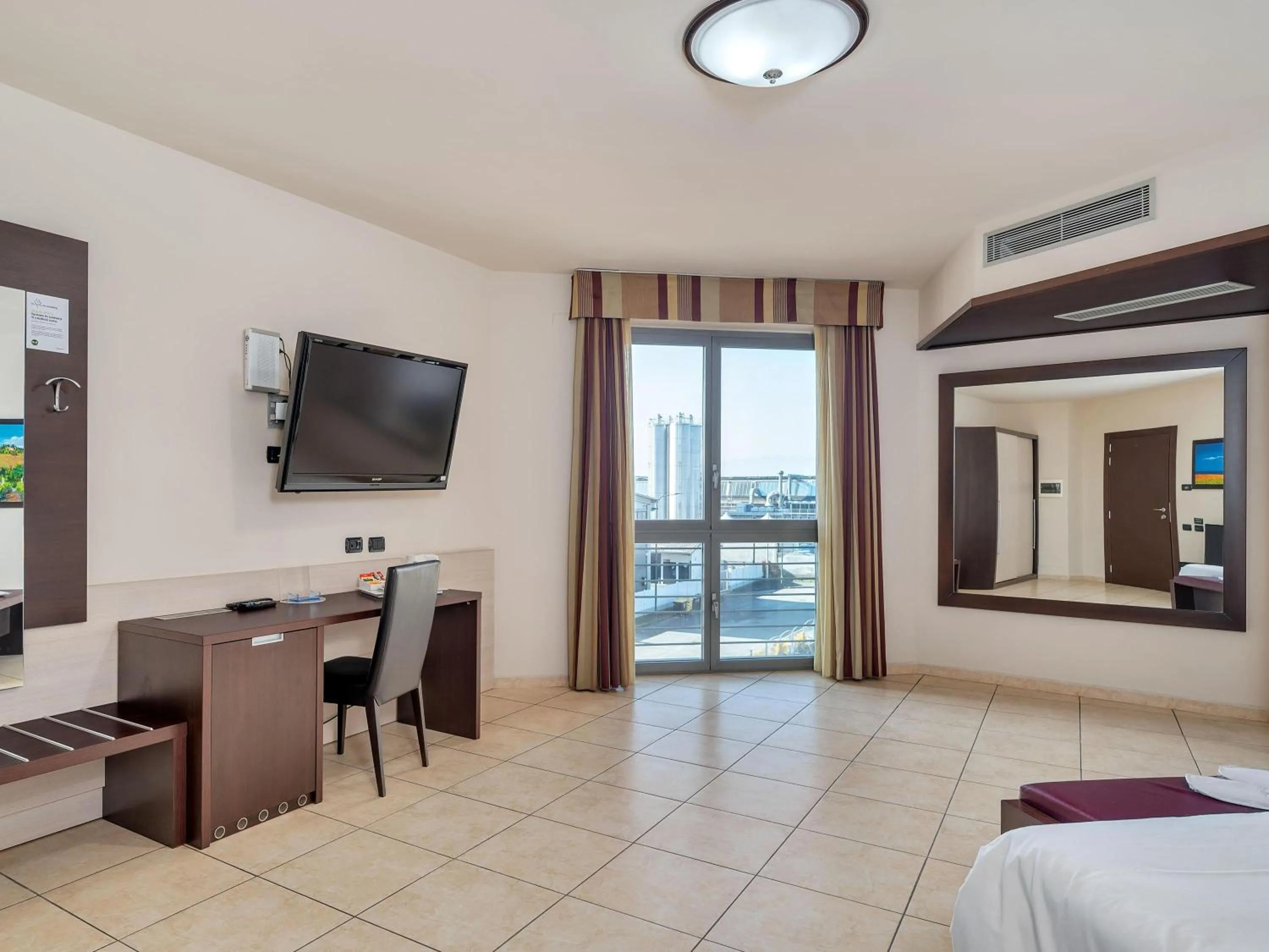 Photo of the whole room, Bed in B&B HOTEL Settimo Torinese