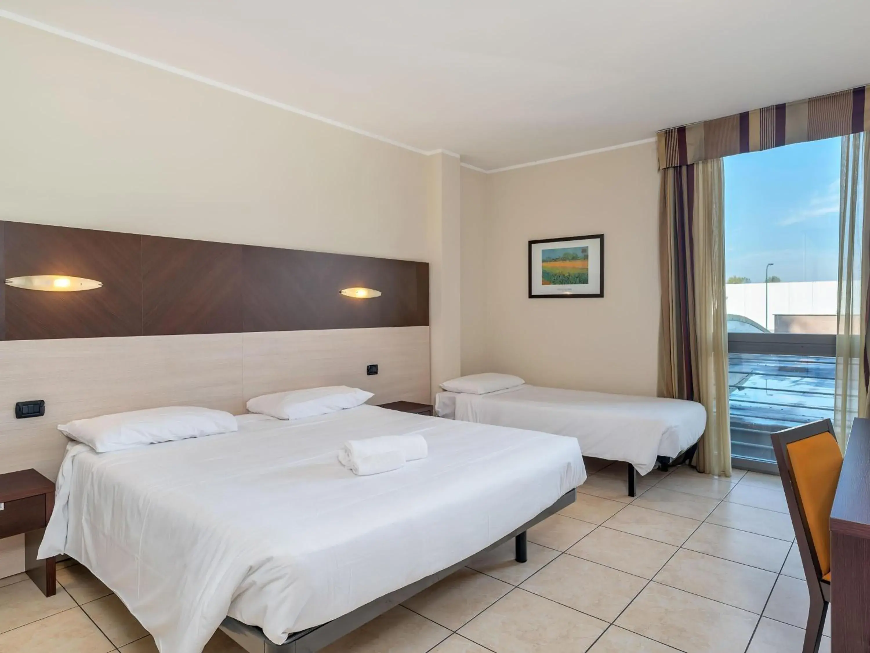 Classic Triple Room in B&B HOTEL Settimo Torinese Classic Triple Room in B&B HOTEL Settimo Torinese