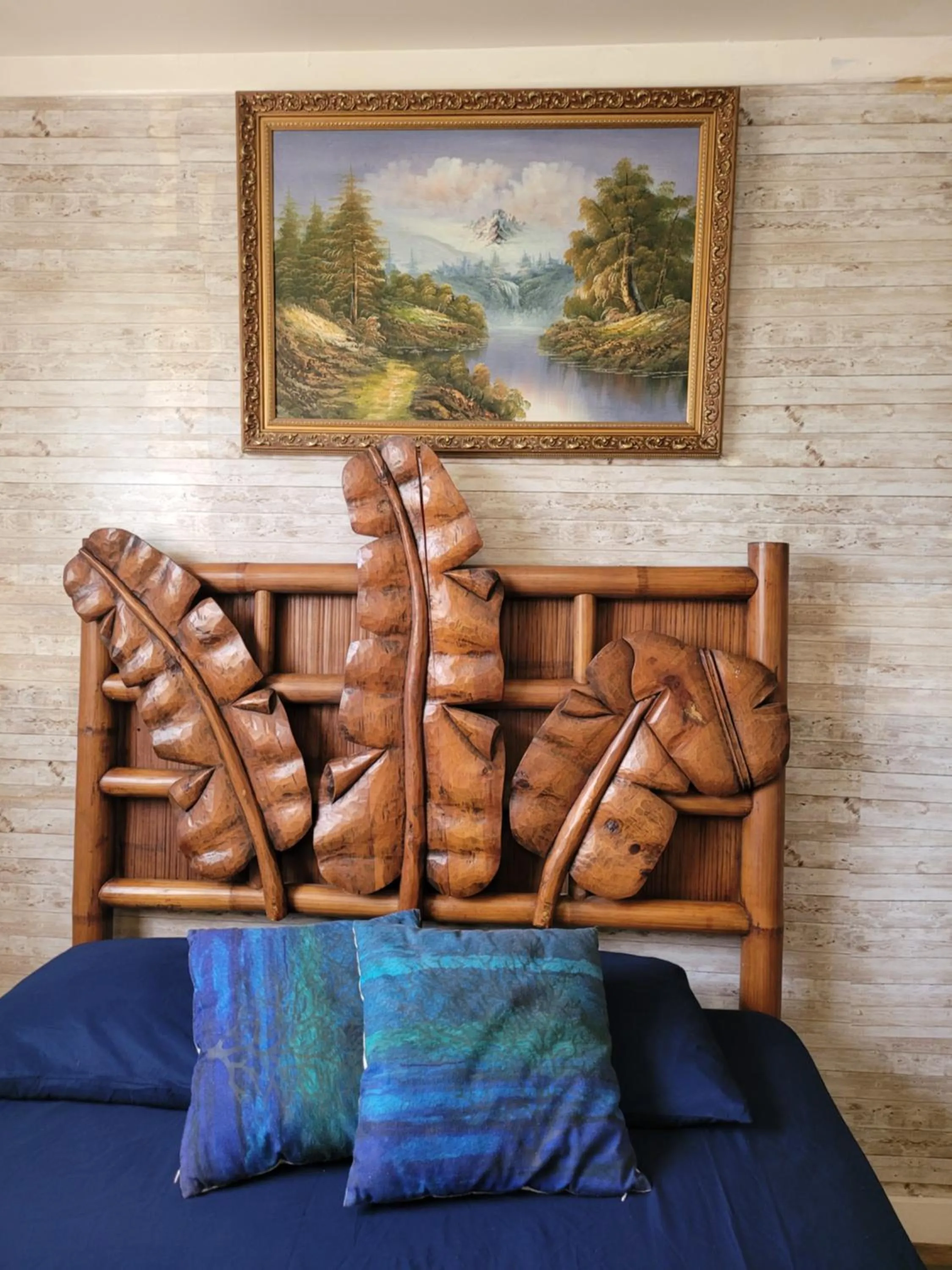 Bed in Cocoplum Rest N Hideaway #1