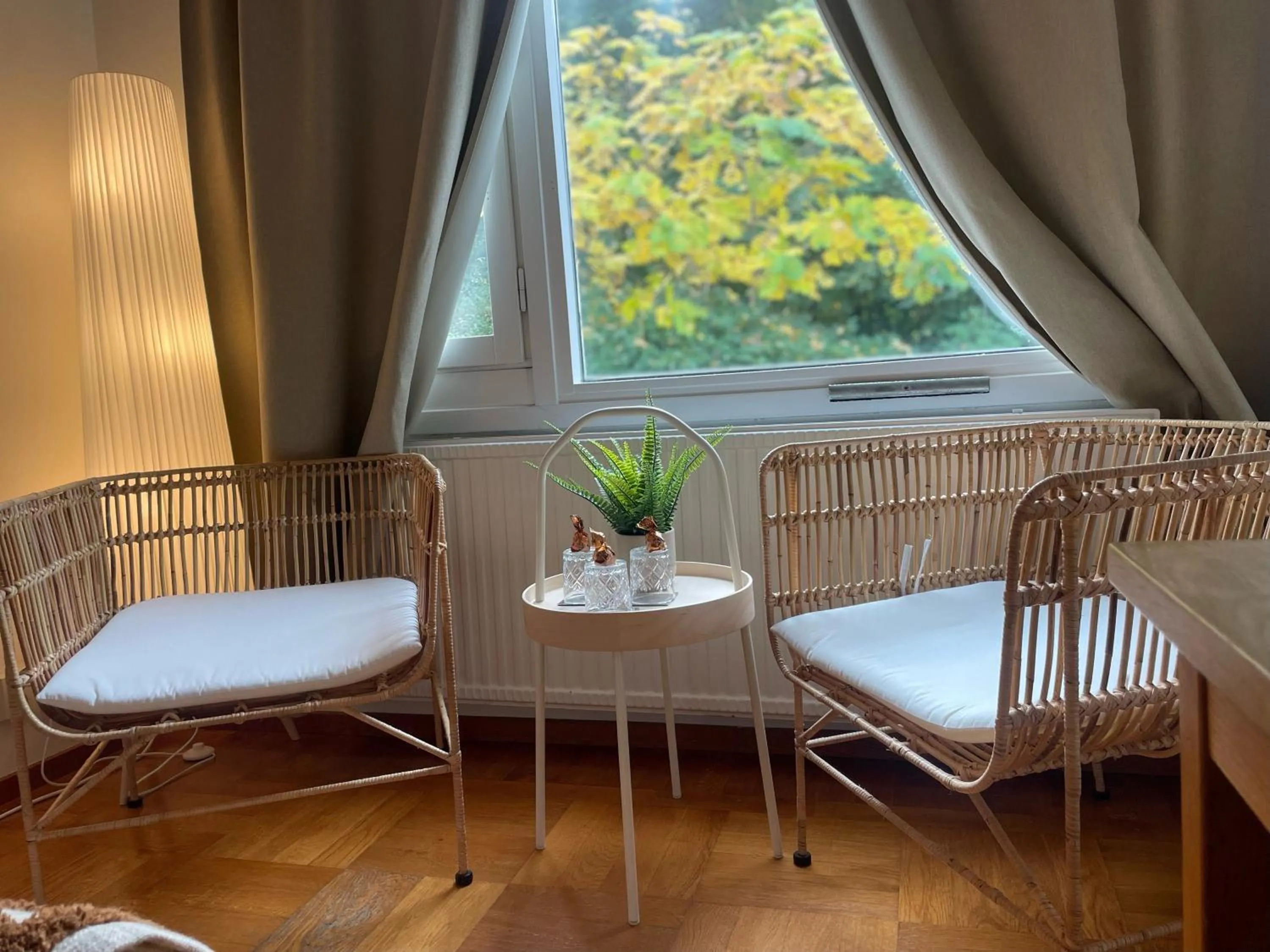 Photo of the whole room in Ewa & Maude Hotel