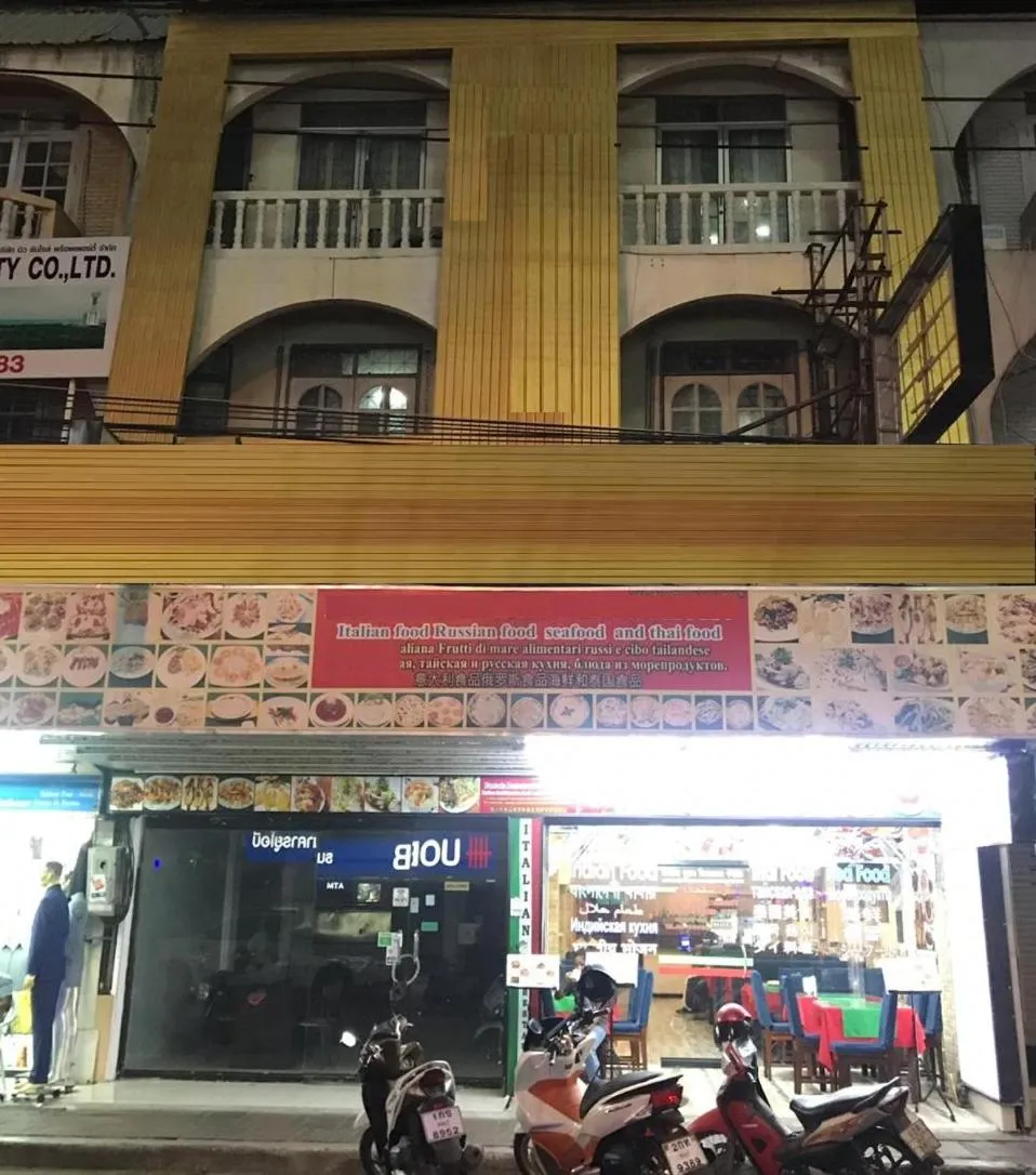 Lounge or bar in Encore Sea View