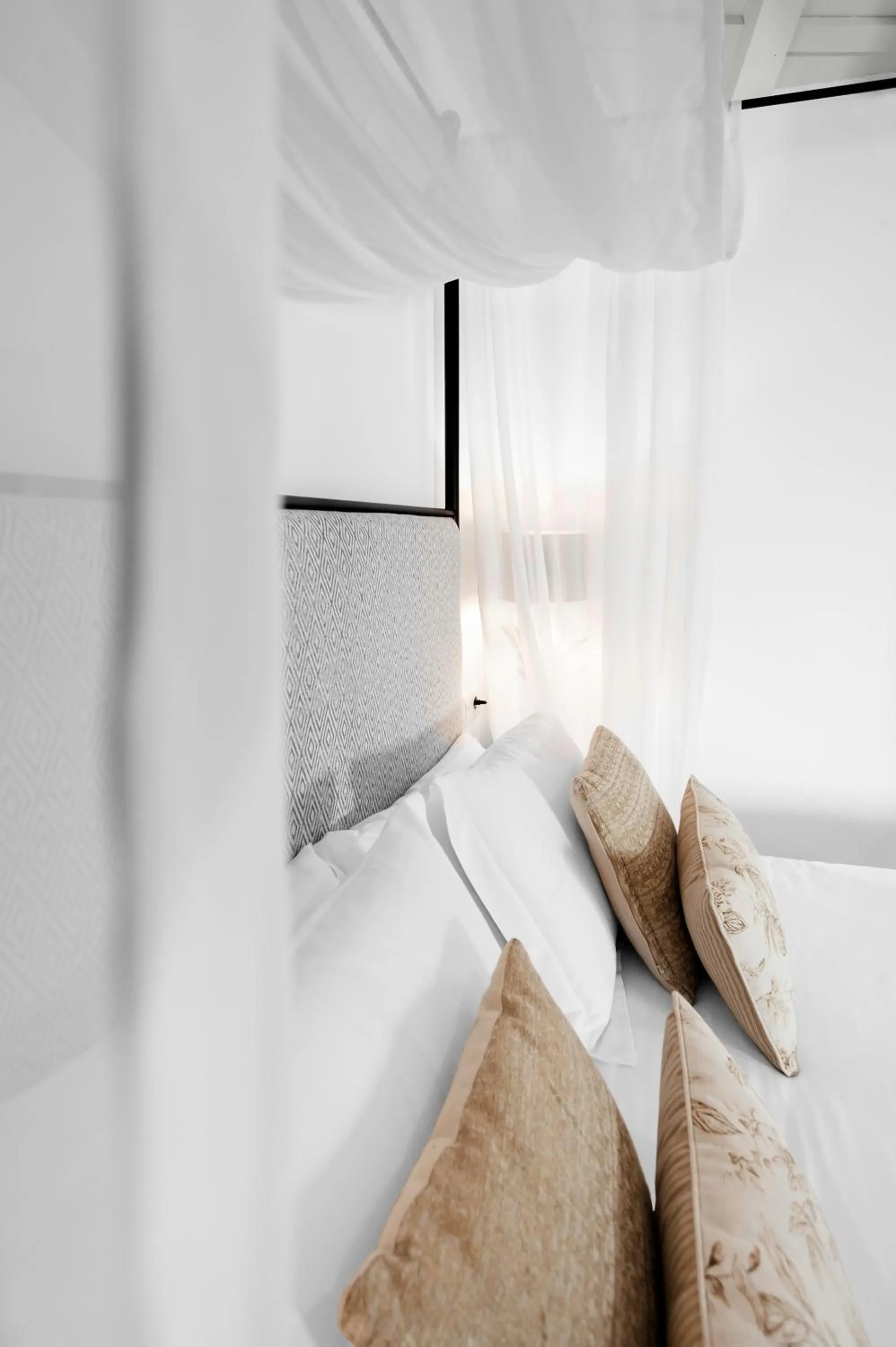 Bed in Hotel Mercader de Sedas by Maxi Hoteles