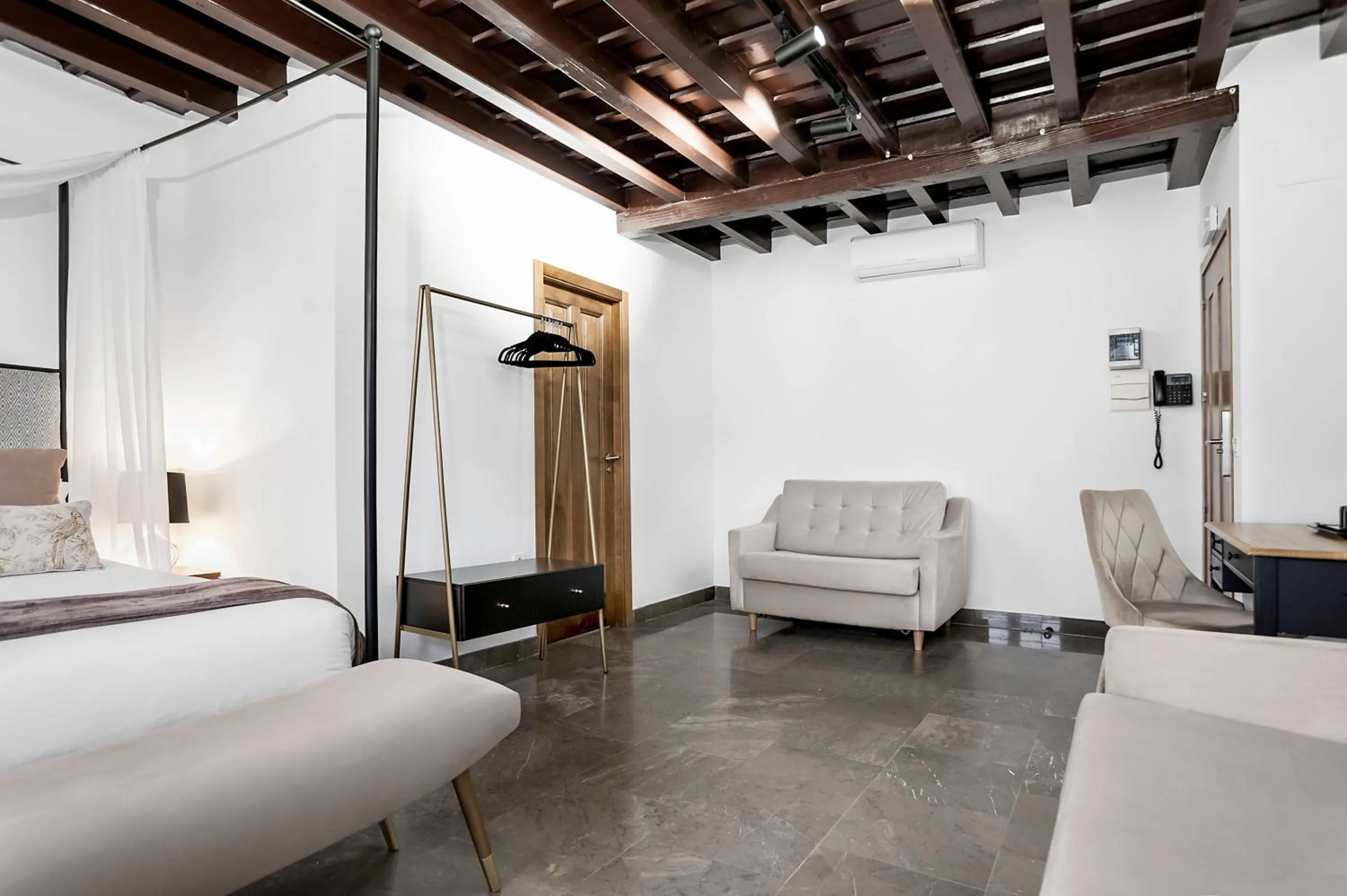 Photo of the whole room, Bed in Hotel Mercader de Sedas by Maxi Hoteles