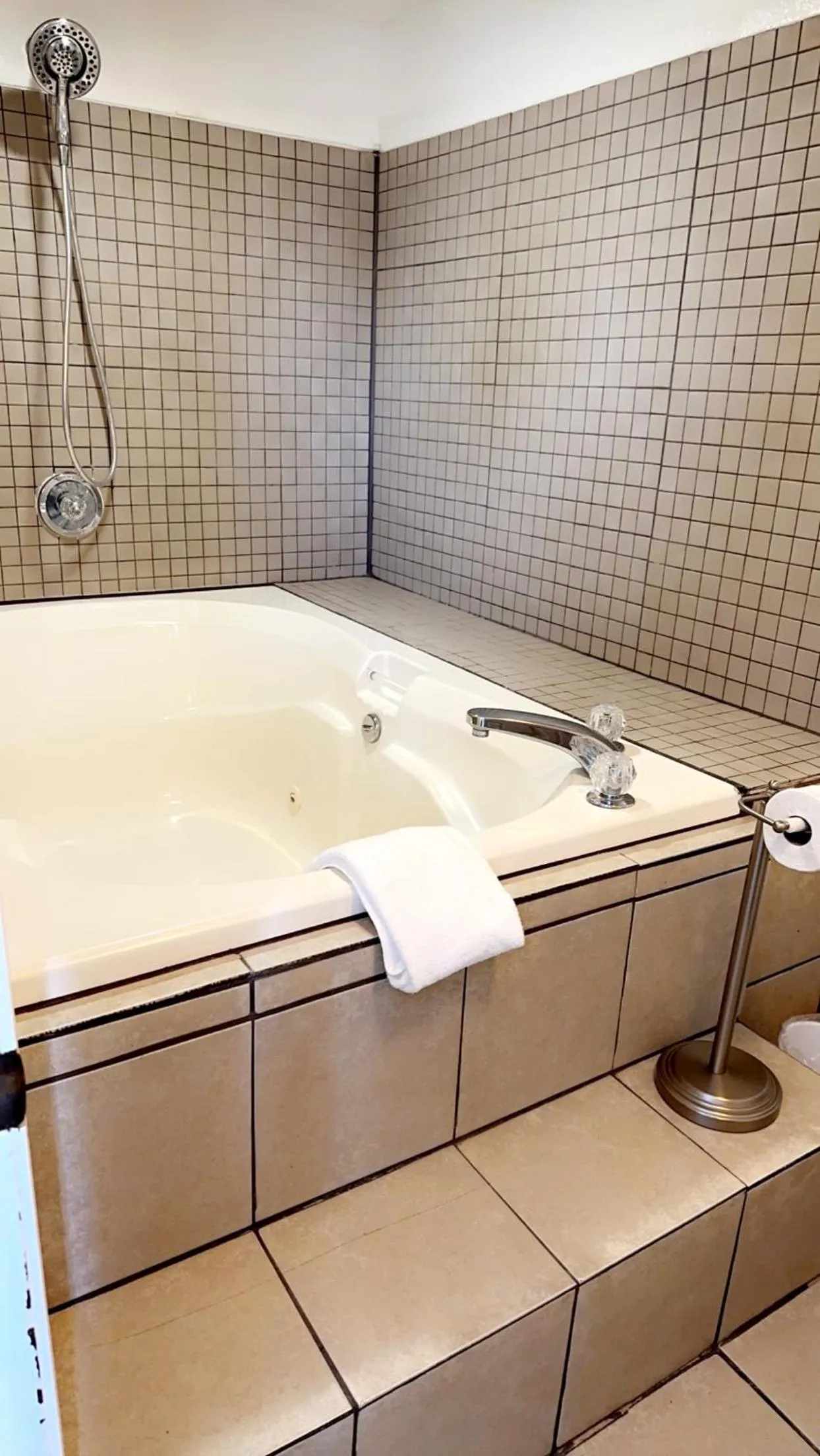 Bathroom in Branson Victorian Inn