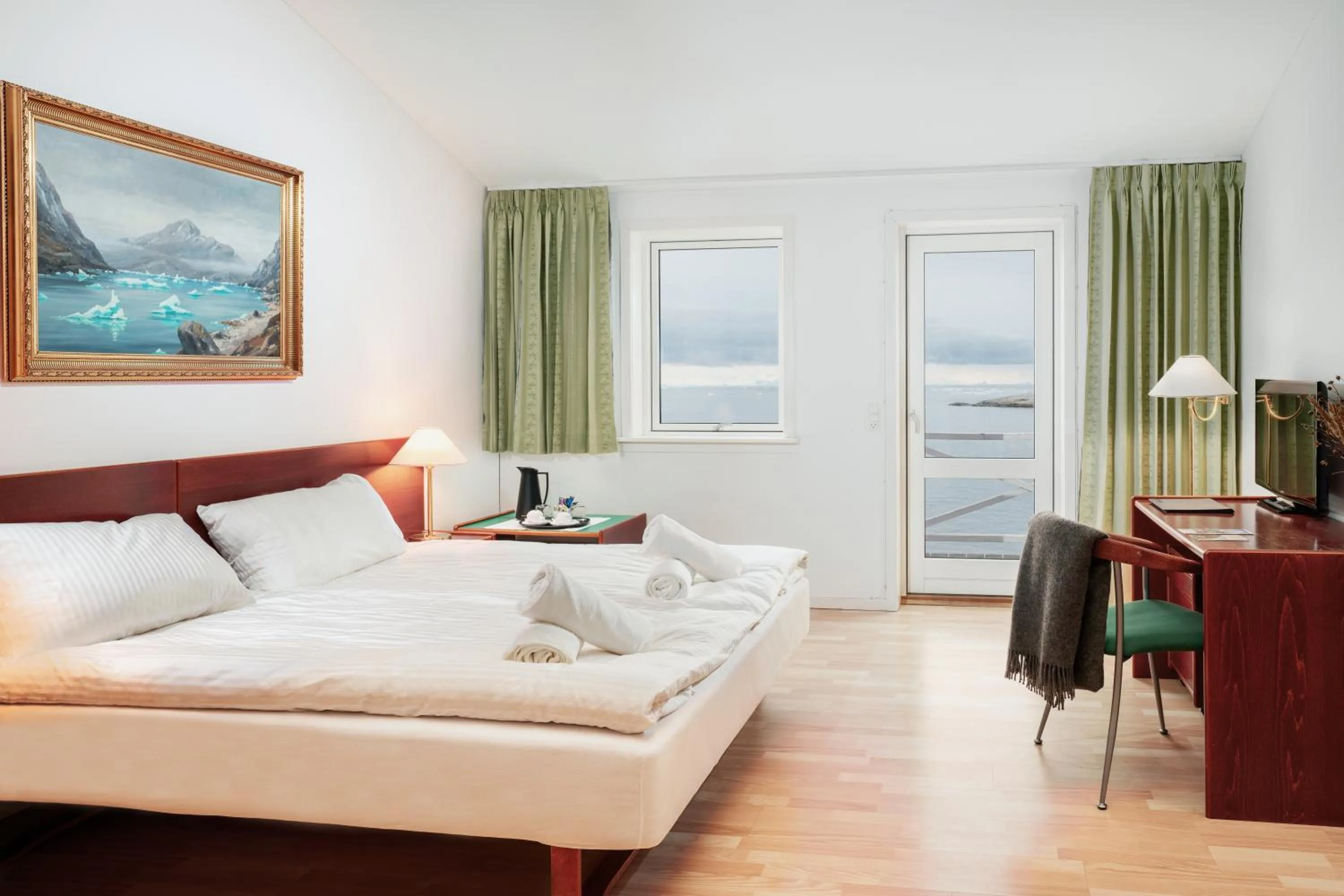 Bedroom, Bed in Hotel Hvide Falk