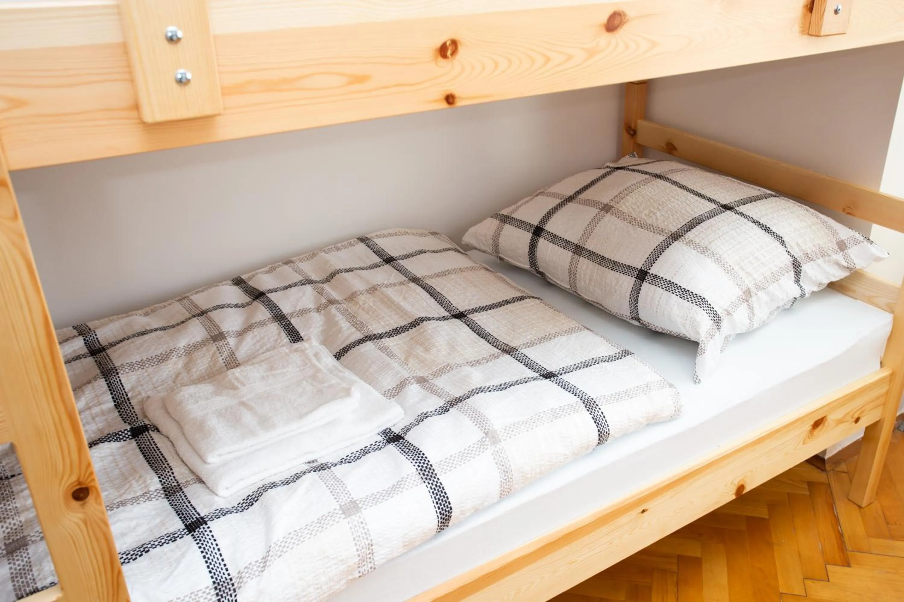 Bed in Hostel LakeBled