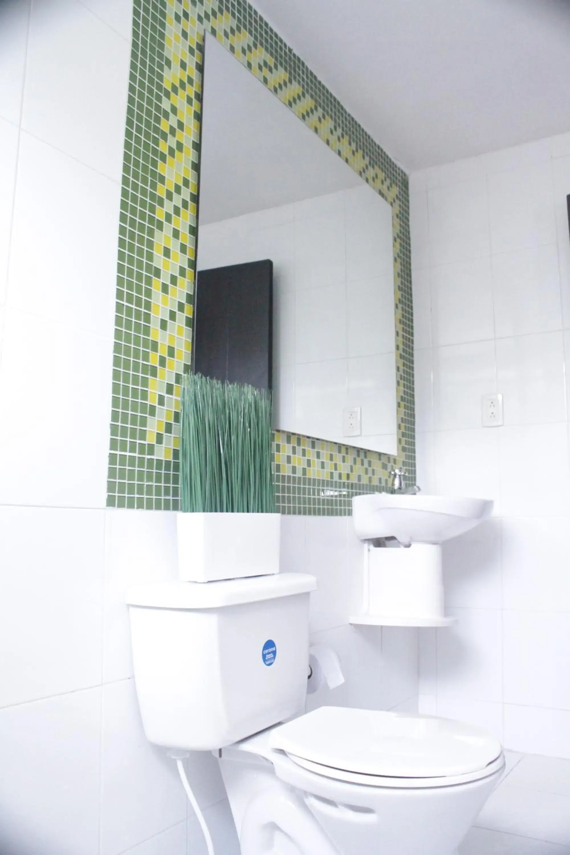 Family Room with Balcony in Hotel Golden House Family Room with Balcony in Hotel Golden House