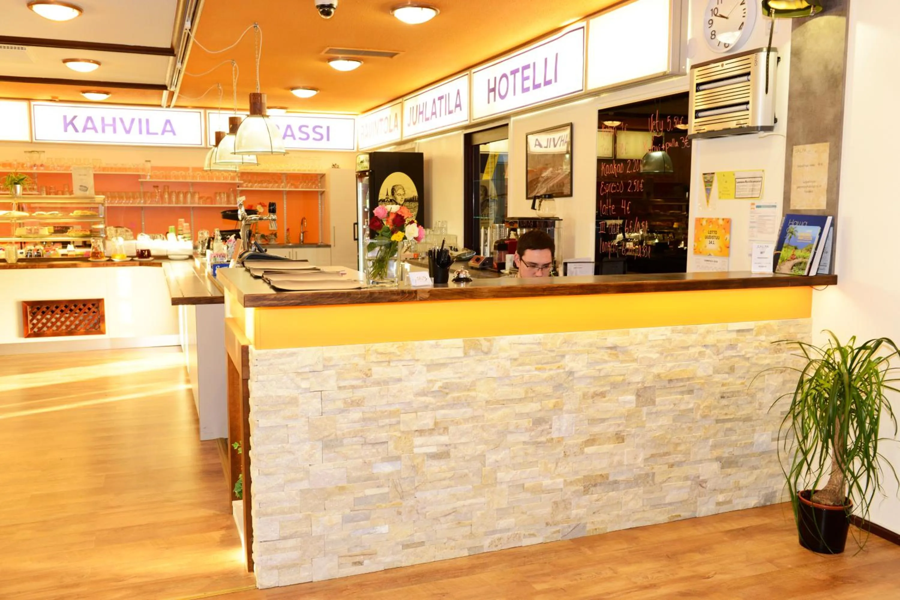 Logo/Certificate/Sign in Hotelli Salpa