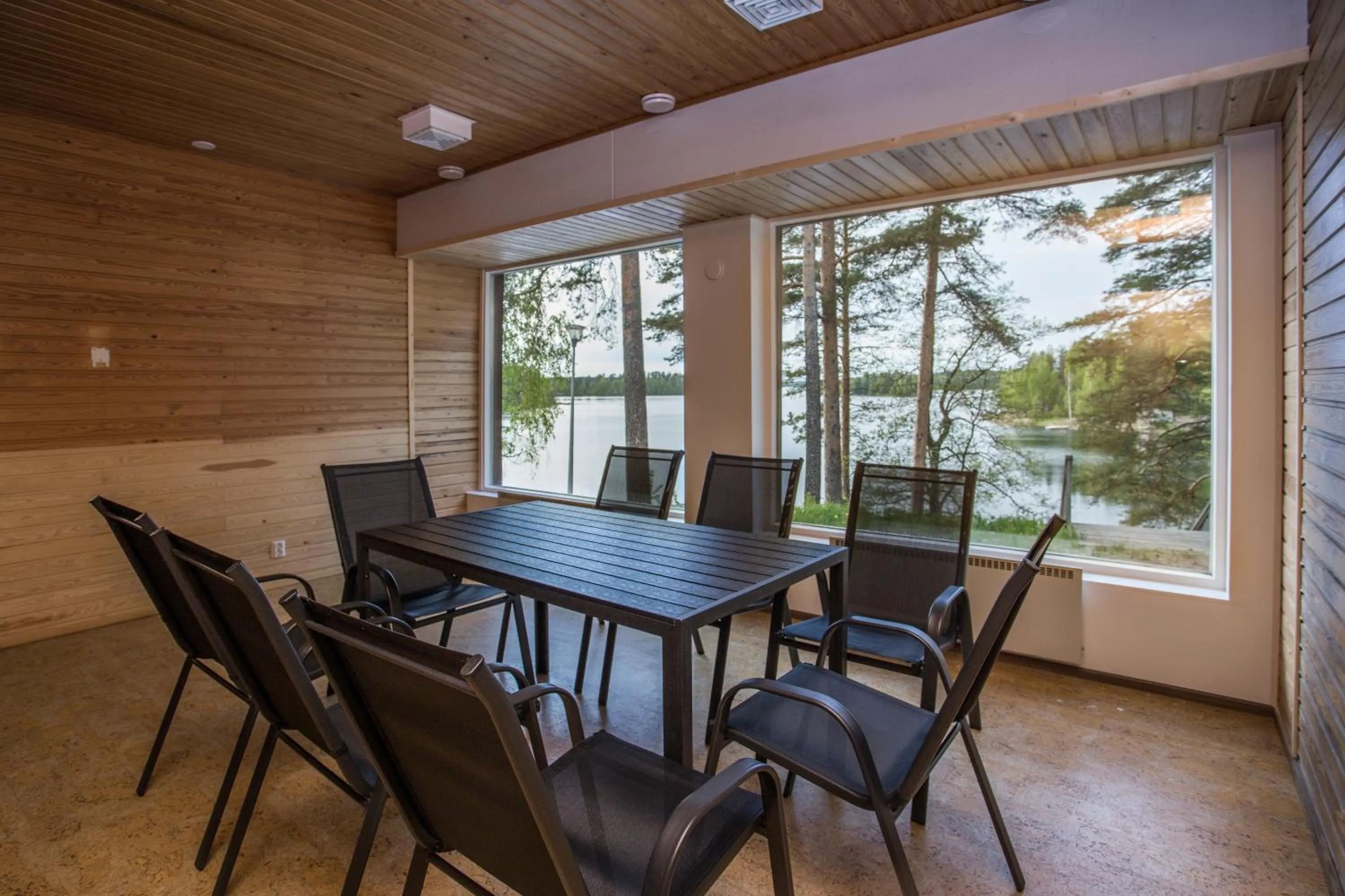 Seating area in Hotelli Salpa