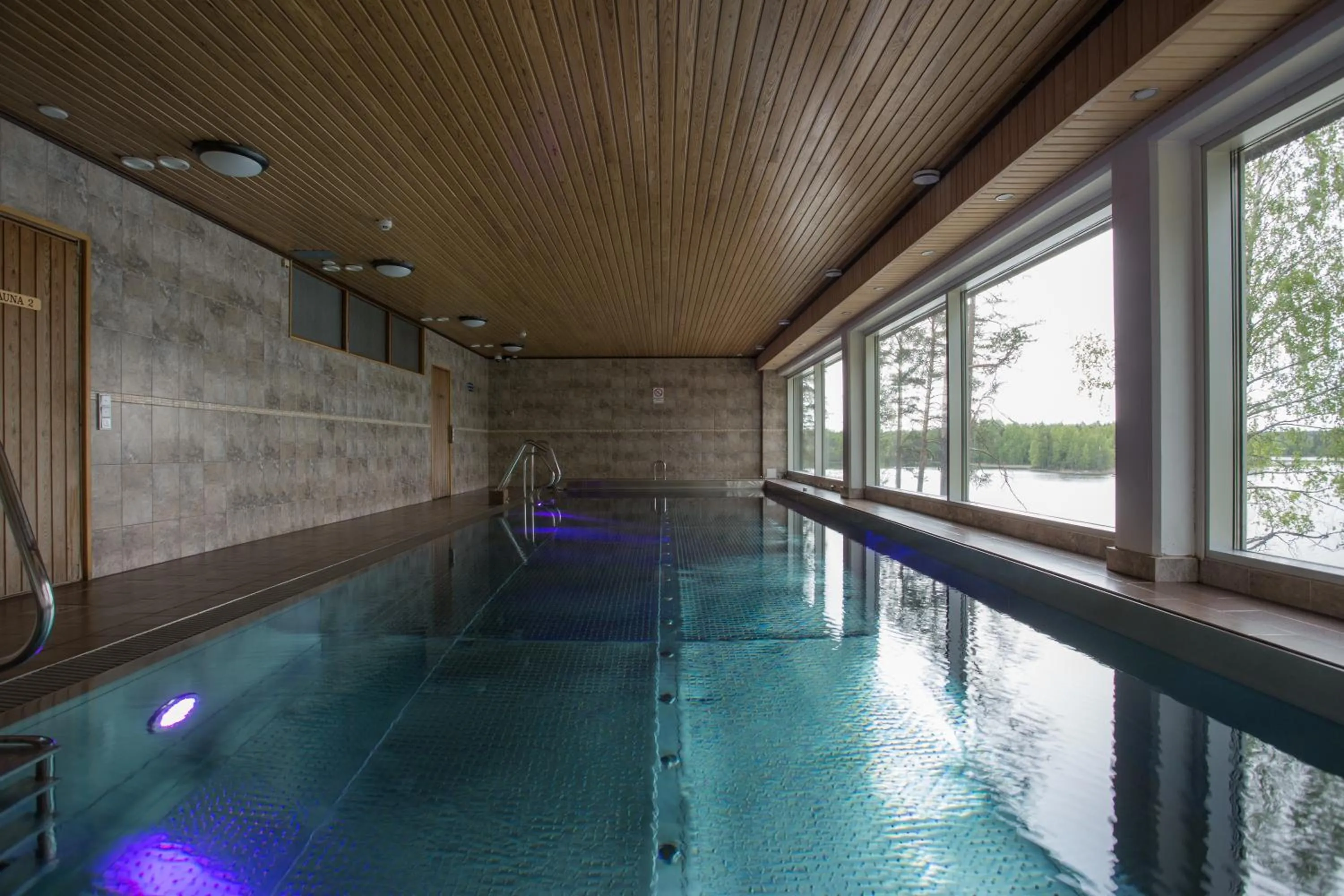 Swimming pool in Hotelli Salpa